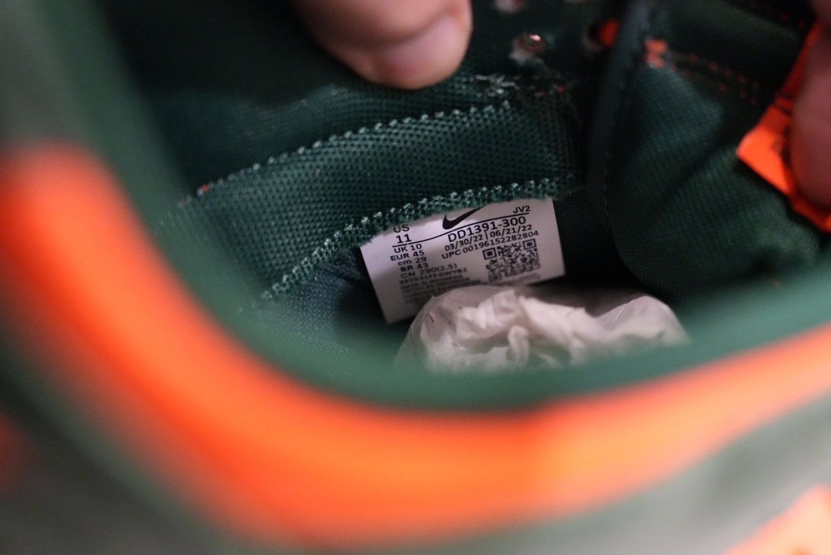 Nike Nike Dunk Low Retro Miami Hurricanes Size US 11 / EU 44 - 7 Thumbnail