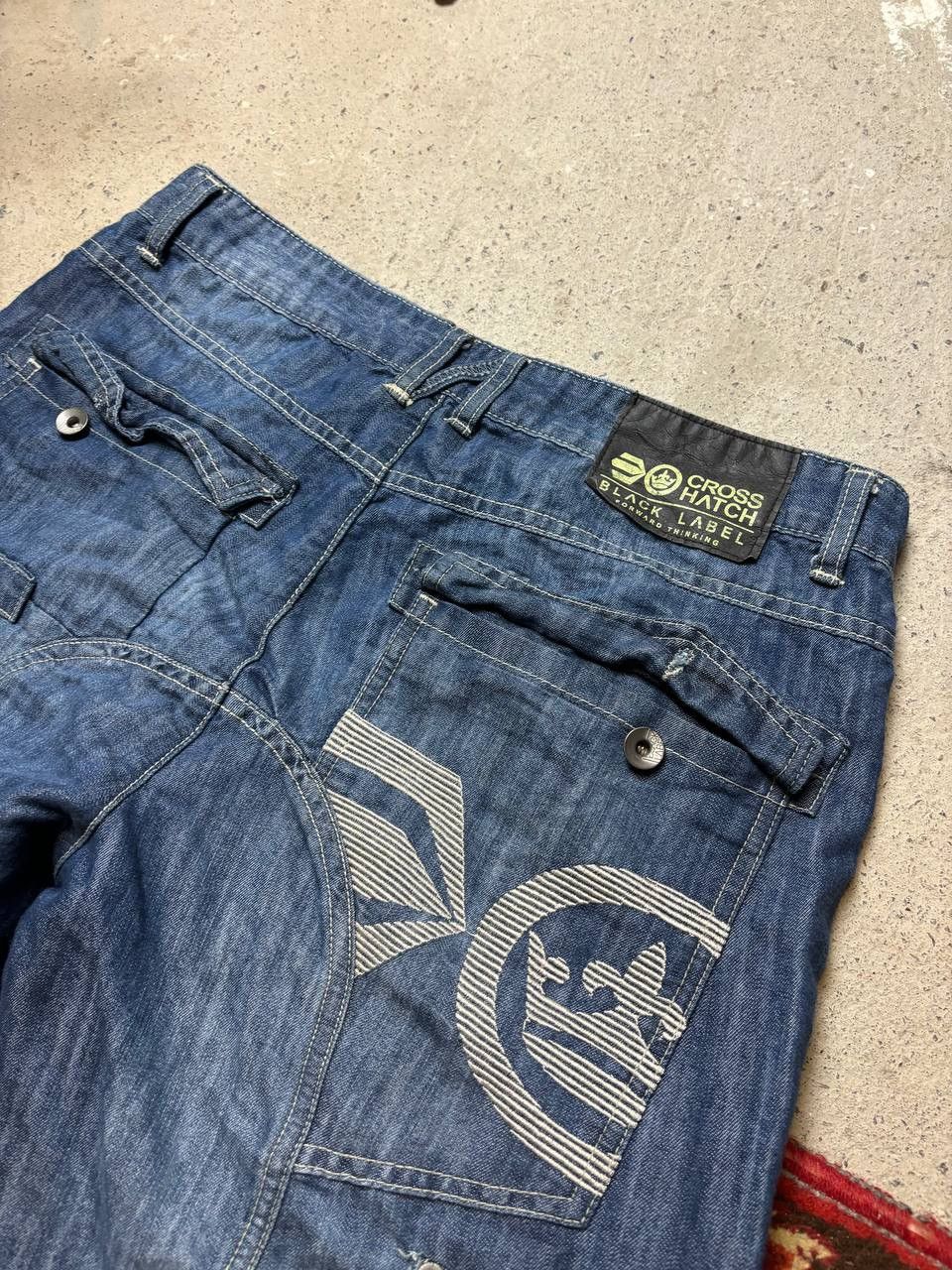 Japanese Brand × Vintage Vintage Y2K Crosshatch Baggy Cargo Embroidered Logo Shorts Size US 36 / EU 52 - 7 Thumbnail