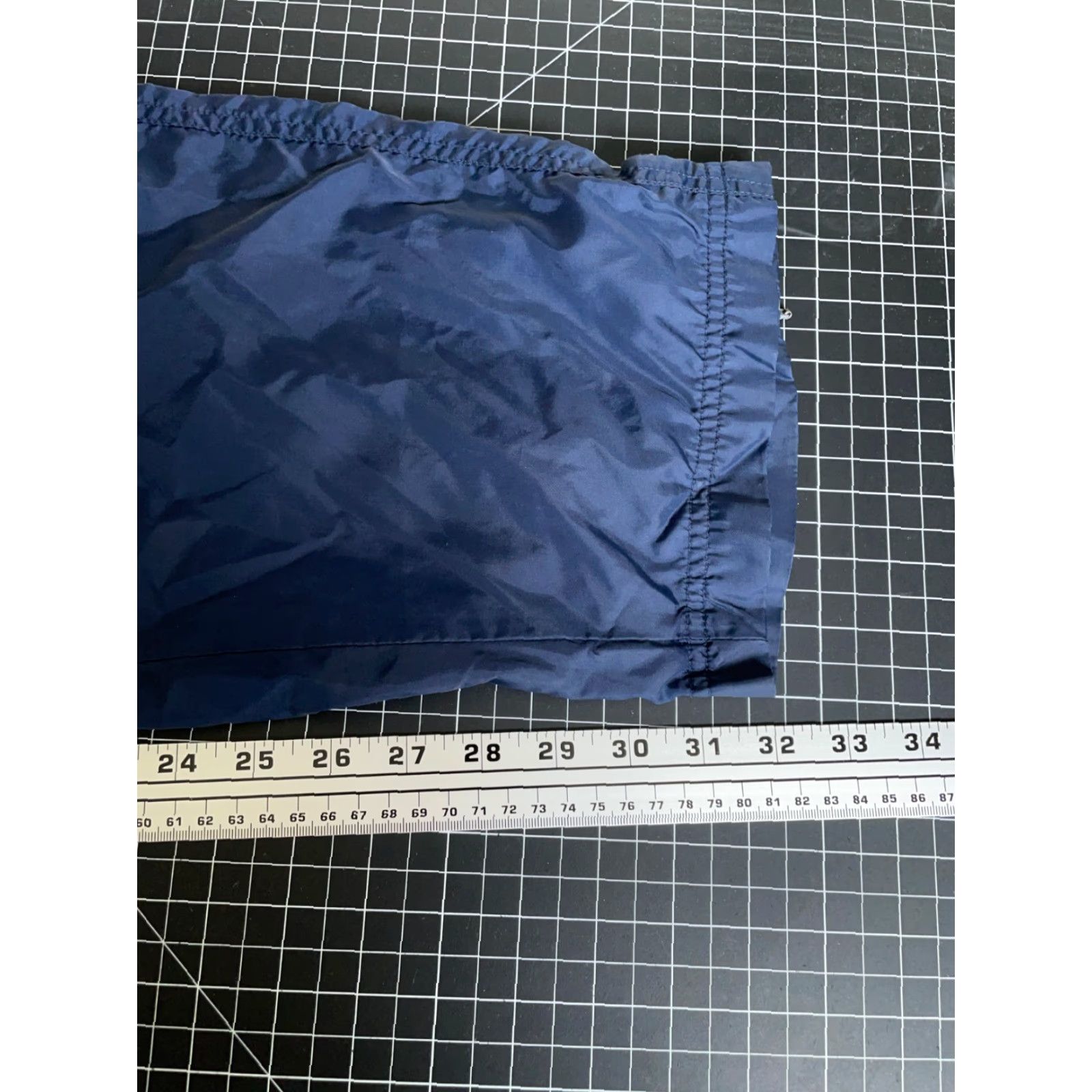 Nike VINTAGE Nike Windbreaker Pants Men Large Dark Blue Lined Drawstring 90s Track Pants Nike Mens Large Blue 90s Retro Size US 30 / EU 46 - 6 Thumbnail