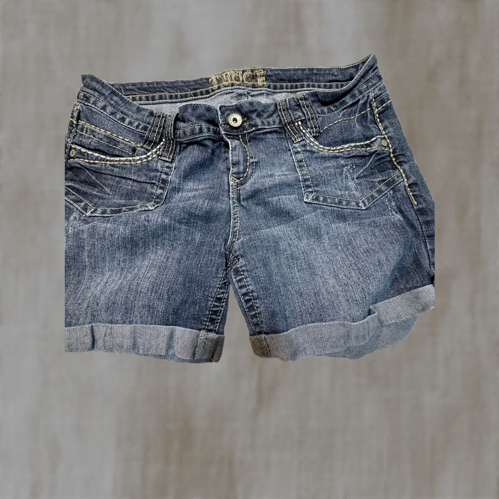 Denime TRUCE Rolled Up Stretch Blue Denim Jean Shorts Women's Size 17 EUC Medium Wash Size 38" / US 16 / IT 52 - 1 Thumbnail