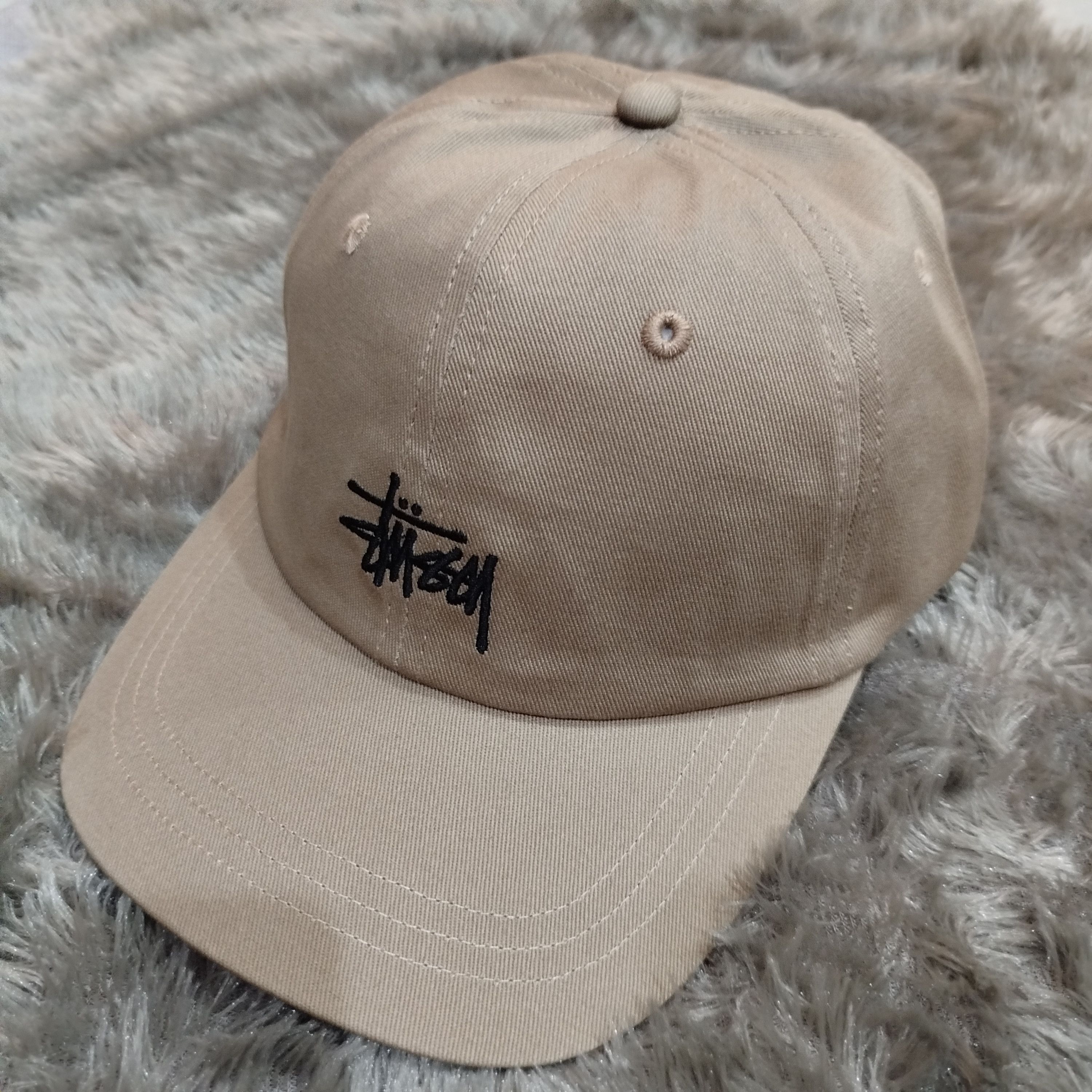 travis着用　Stussy Chenille S Low Pro Cap travisscott STUSSY LOW PRO CHENILLE S STRAPBACK Color: Brown