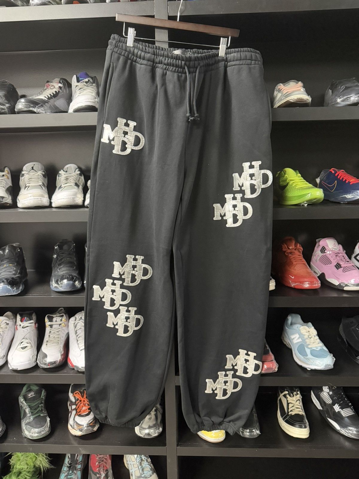 HMDD Happy Memories Don't Die HMDD Scrunch Patch Sweatpants Black Size US 43 - 1 Thumbnail