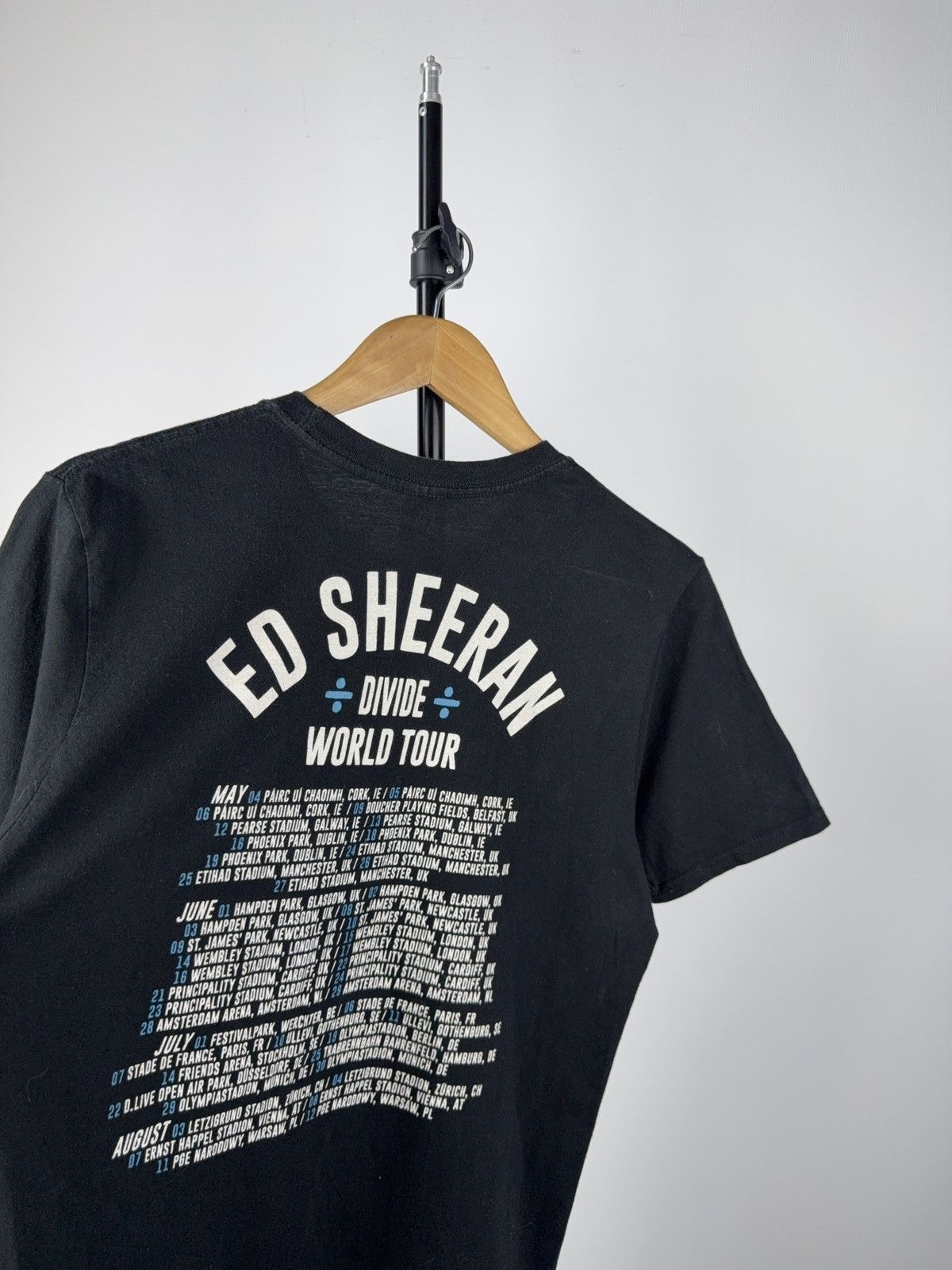 Band Tees × Vintage Ed Sheeran Divide World Tour T-Shirt Black Gildan M Size US M / EU 48-50 / 2 - 6 Thumbnail