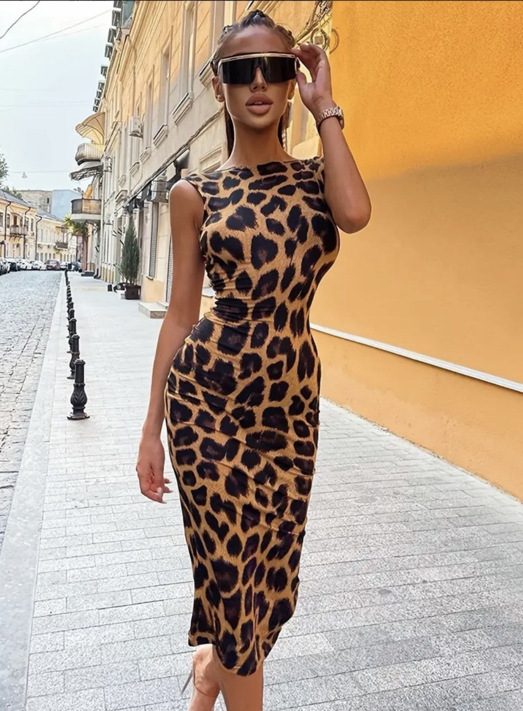 Designer Leopard Backless Sleeve Crew Neck Teddy Size XS / US 0-2 / IT 36-38 - 2 Thumbnail