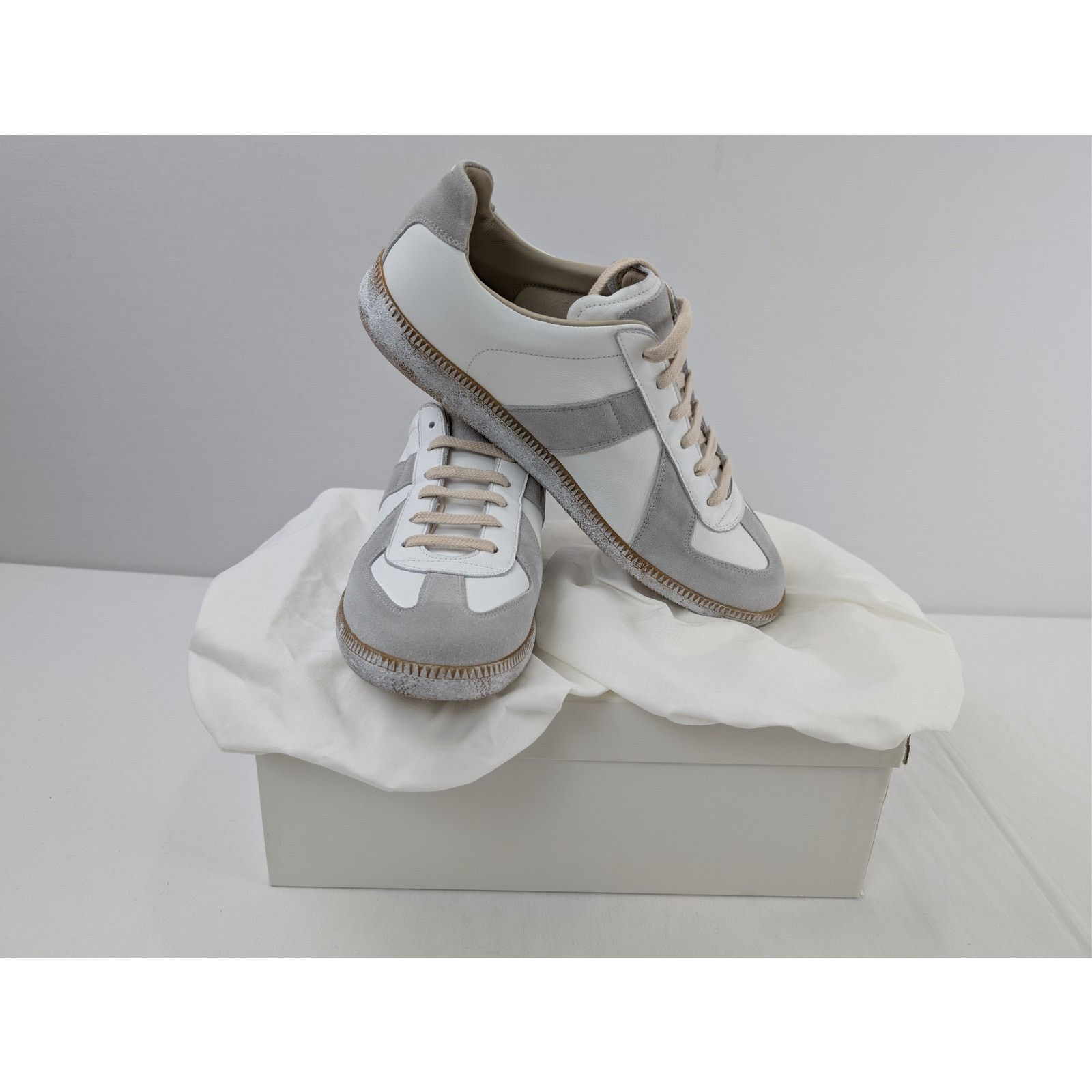 Maison Margiela o1rshd1 Replica sneakers in white and gray leather and suede Size US 13 / EU 46 - 17 Thumbnail