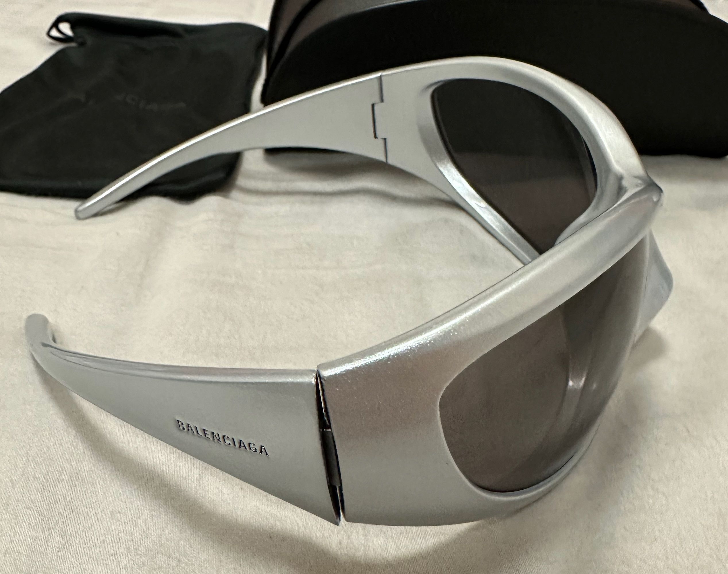 Balenciaga Balenciaga 22FW Skin XXL Sunglasses in Silver Size ONE SIZE - 2 Thumbnail