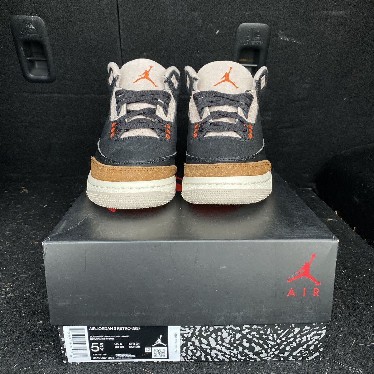 Jordan Brand Nike Air Jordan 3 Desert Elephant GS 5.5Y DM0967-008 NEW Size US 5.5 / EU 38 - 2 Thumbnail