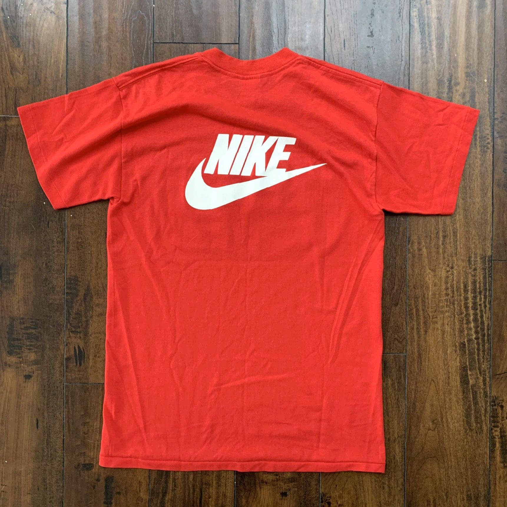 Nike VINTAGE Nike T-Shirt Mens 80s 90s Gray Tag Georgetown Georgia Basketball Crew Neck Short Sleeve L Red Graphic Print Vintage Theme Mens Size US L / EU 52-54 / 3 - 7 Thumbnail