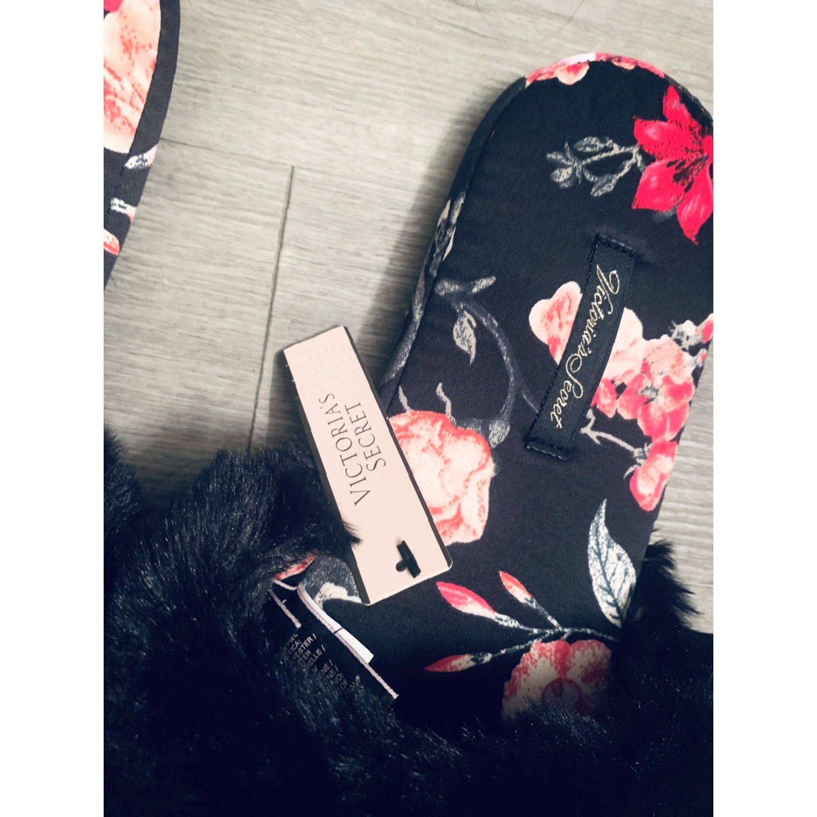 Victoria's Secret Victoria's Secret Satin Floral Faux Fur Cozy Slides Slippers Women Slipper Black Satin Dust Bag Size ONE SIZE - 2 Thumbnail