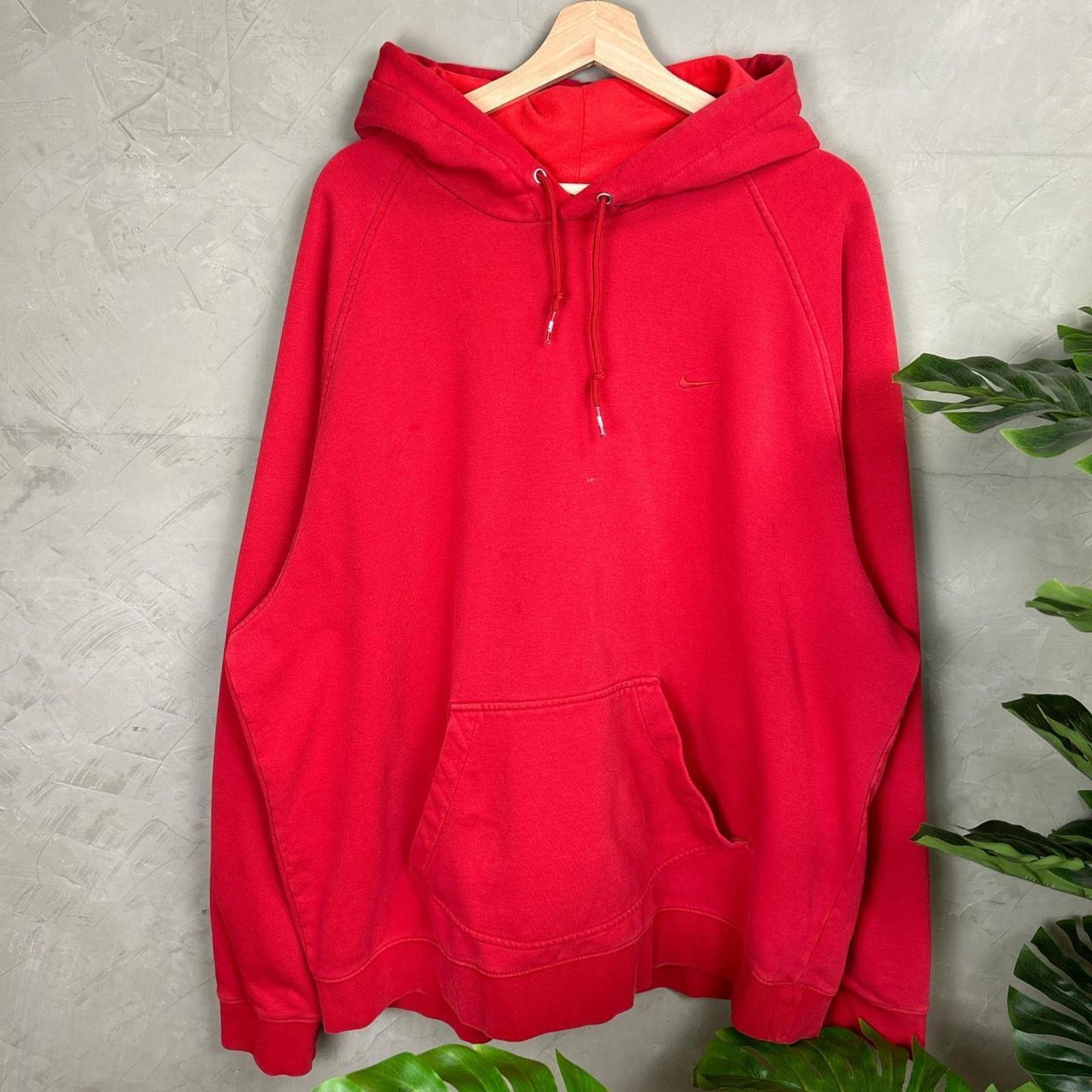 Nike Nike Tonal Essential “Cherry” XXL 2000s Silver Tag Hoodie Size US XXL / EU 58 / 5 - 1 Thumbnail