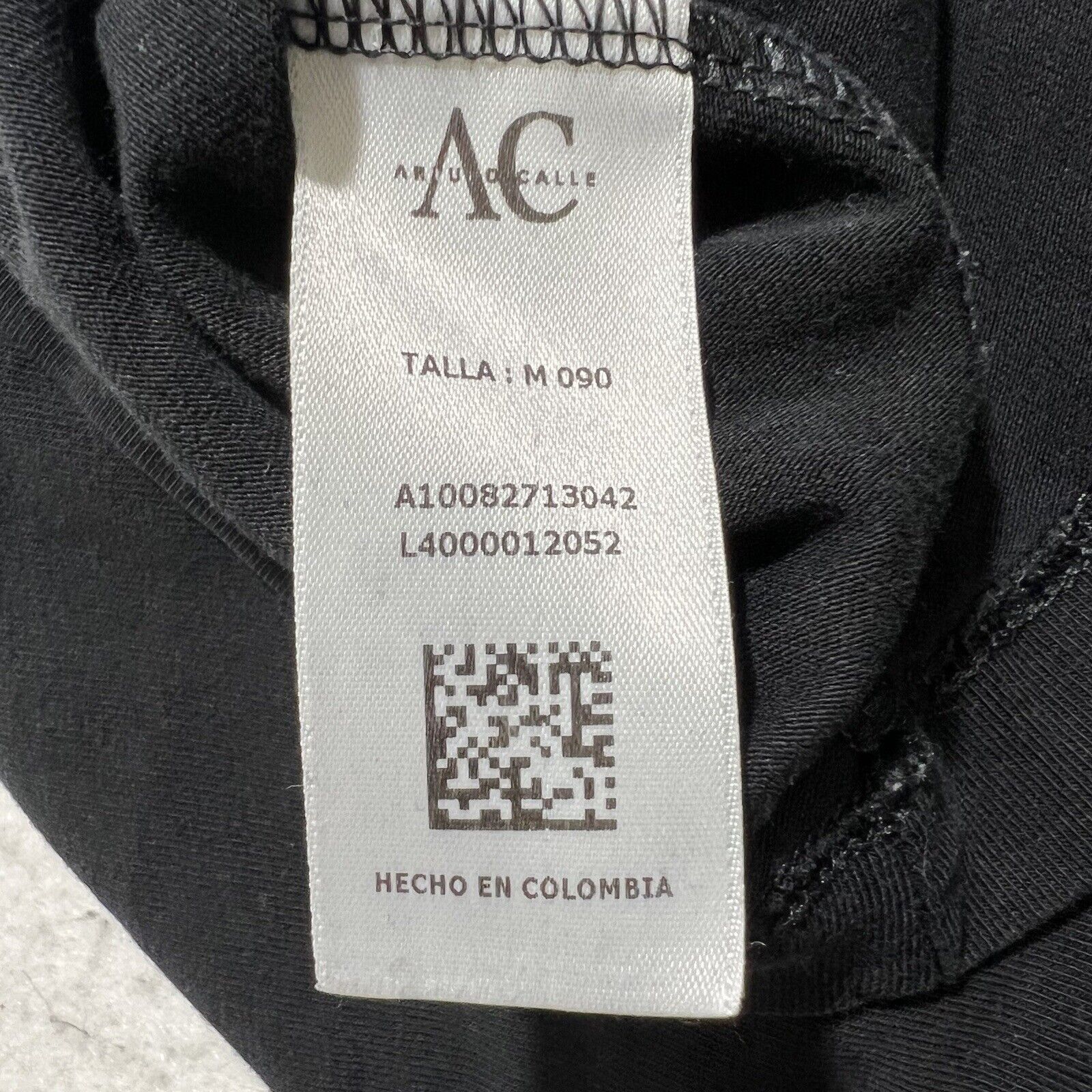 Other Arturo Calle Medium Black Tee V-Neck Pullover T Shirt Size US M / EU 48-50 / 2 - 8 Thumbnail