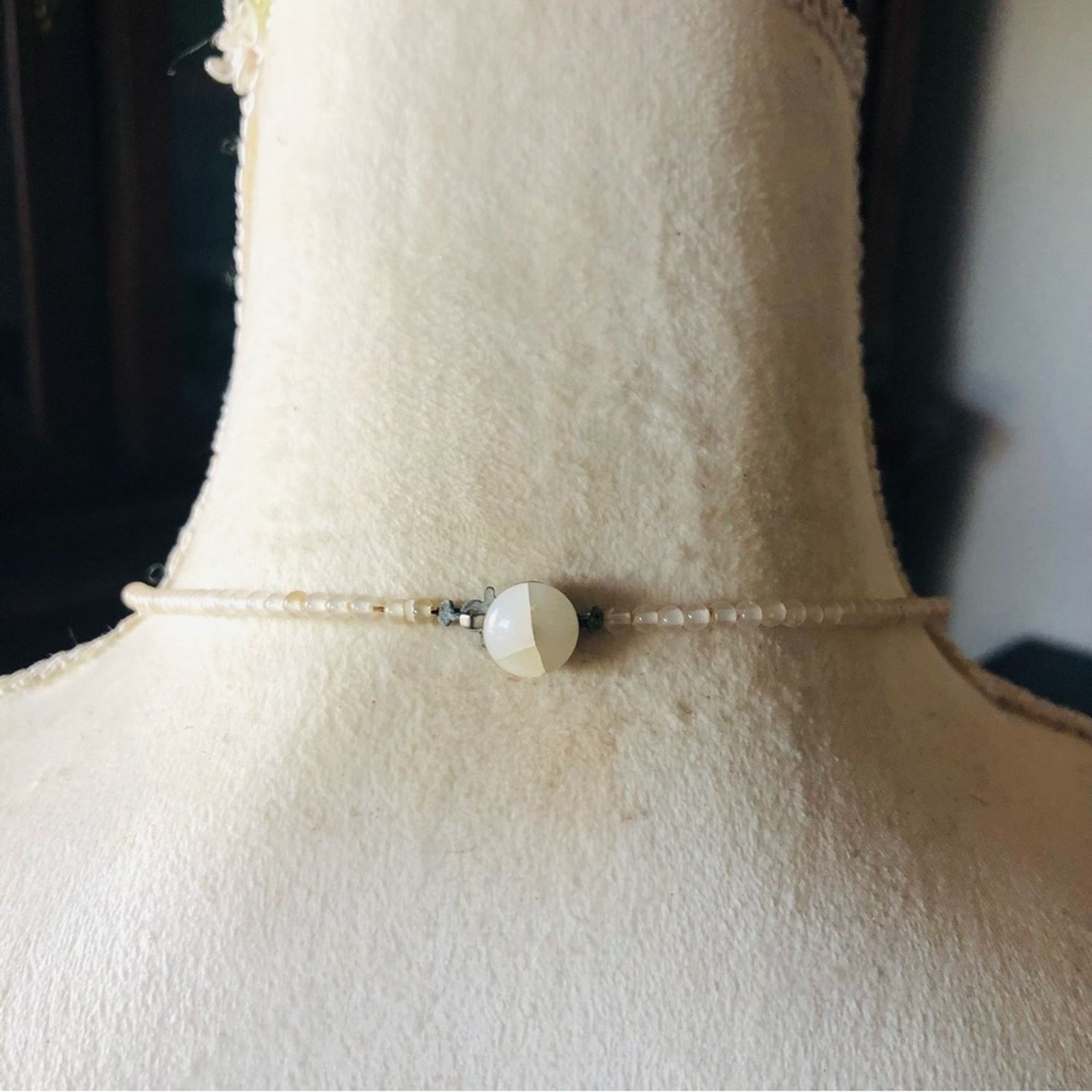 Other Vintage graduated opalescent glass wedding bead necklace Size ONE SIZE - 7 Thumbnail