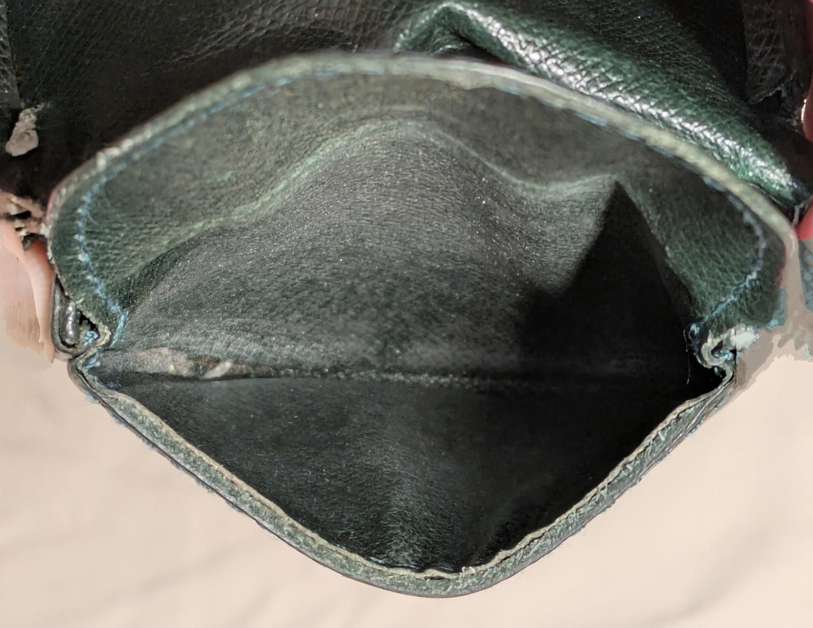 Louis Vuitton Louis Vuitton Taiga Porto MonCuvette Coin Case Dark Green Size ONE SIZE - 8 Thumbnail