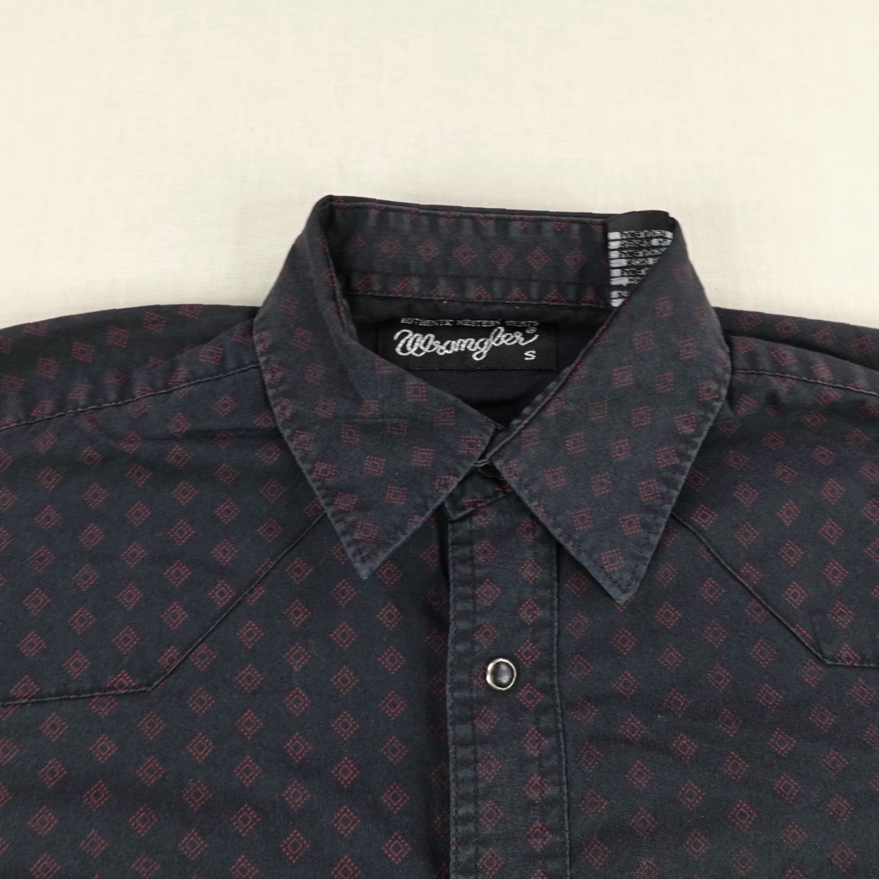 Wrangler Wrangler Shirt Men Small Black Red Geometric Diamonds Western Pearl Snap Ranch ^ Size US S / EU 44-46 / 1 - 2 Thumbnail