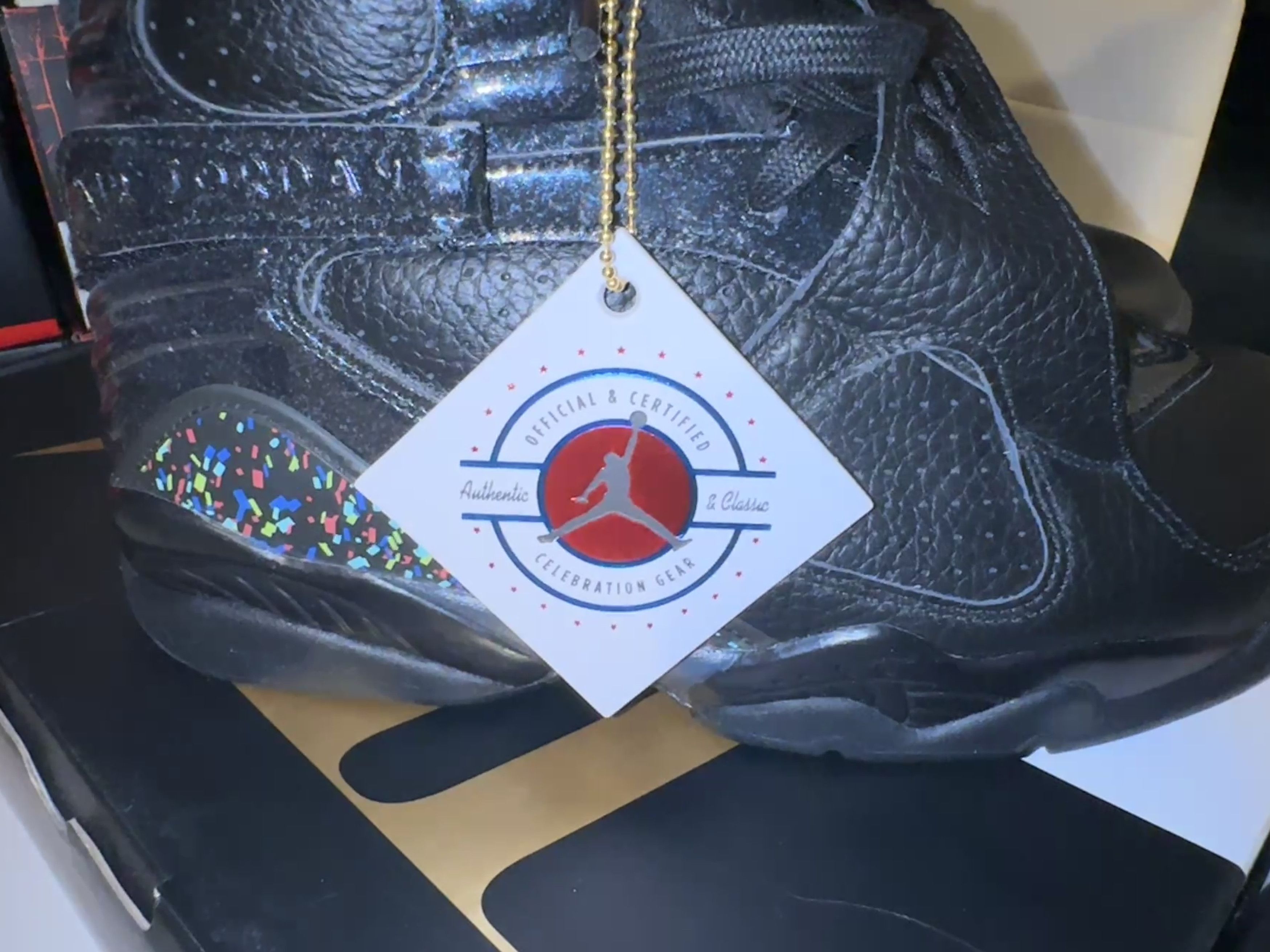 Jordan Brand Air Jordan 8 Retro 'Confetti' BLACK/METALLIC GOLD/ANTRACITE Size US 7 / EU 40 - 5 Thumbnail