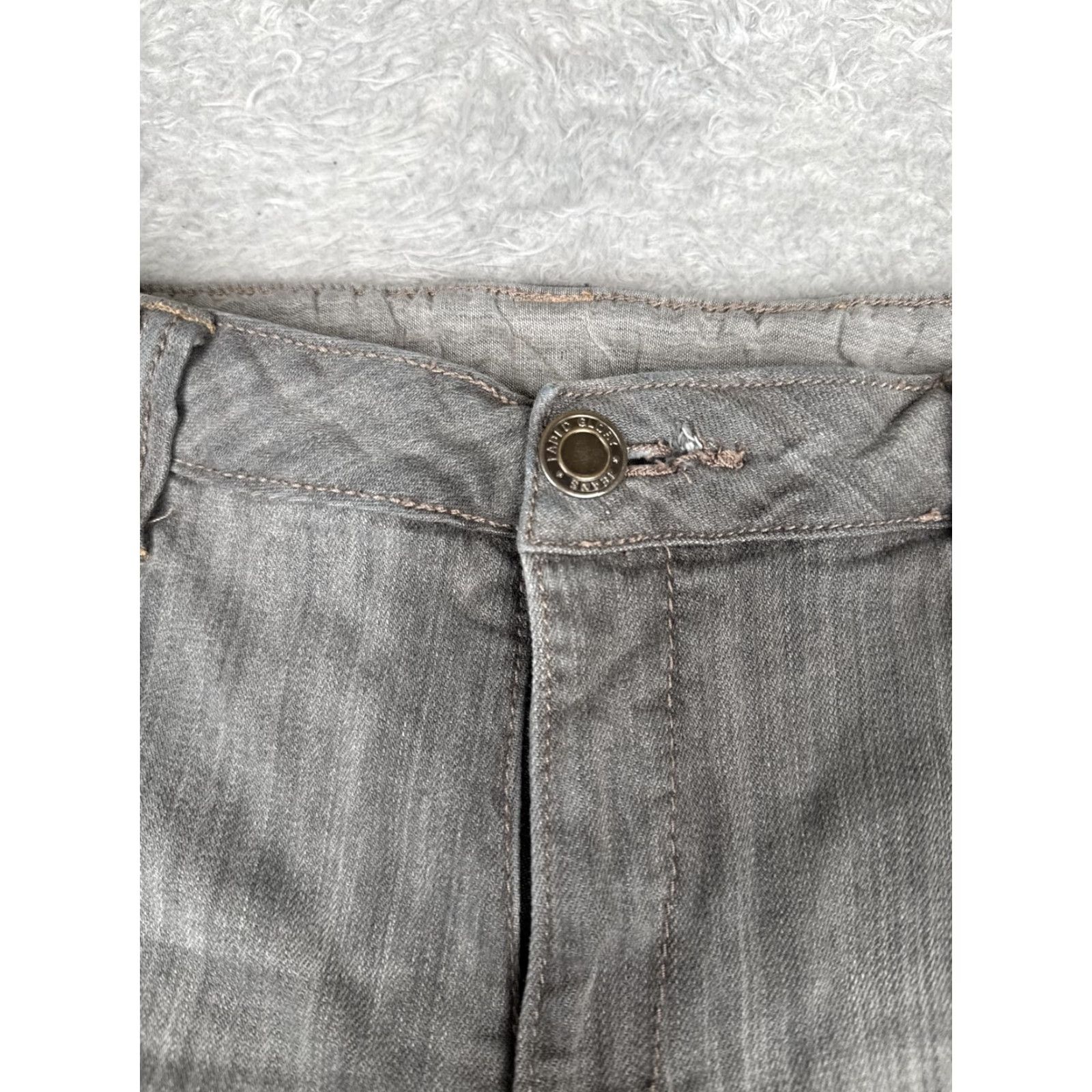 Faded Glory Faded Glory Jeans Capri Womens 30x22 Gray Med Wash Denim Regular Casual City 5-Pocket Womens Size 30" / US 8 / IT 44 - 7 Thumbnail