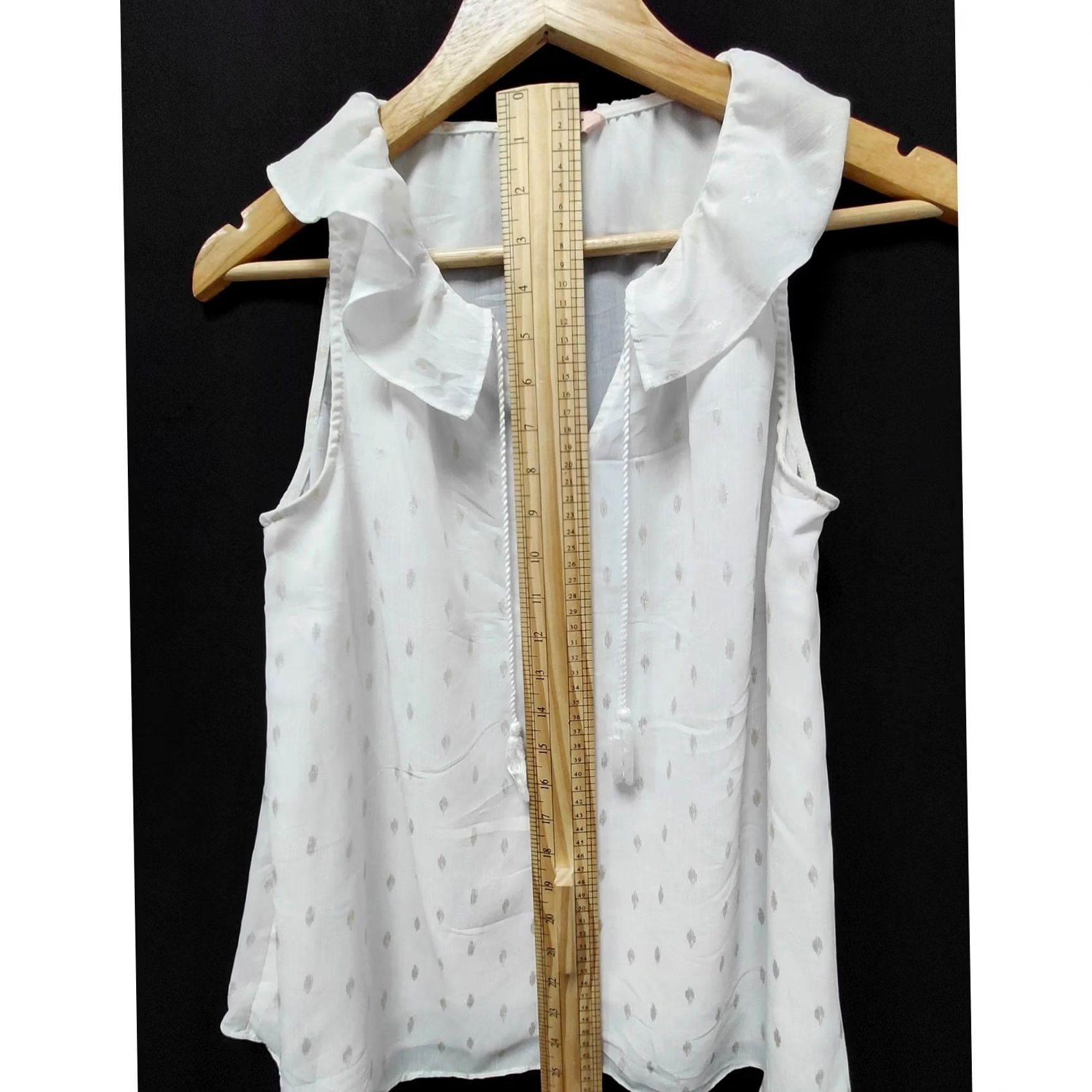 Juicy Couture Juicy Couture White Sleeveless Top Solid Polyester Women M V-Neck Tank Sleeve Casual Blouse Ruffle Collar Lightweight Breathable Spring Summer Size M / US 6-8 / IT 42-44 - 5 Thumbnail