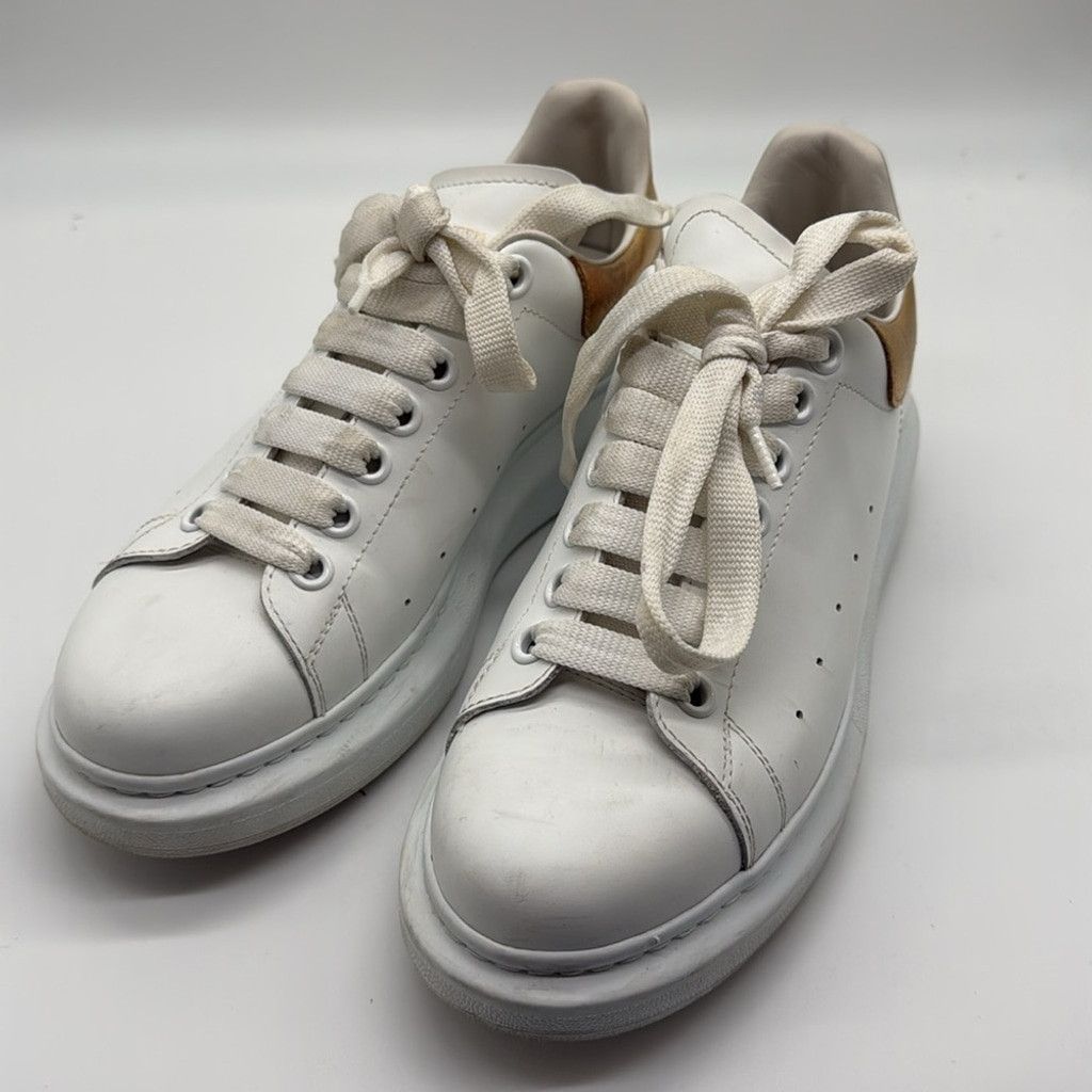 Alexander McQueen Alexander McQueen Metallic Gold & White Lace Up Sneakers 39 Size US 9 / IT 39 - 2 Thumbnail