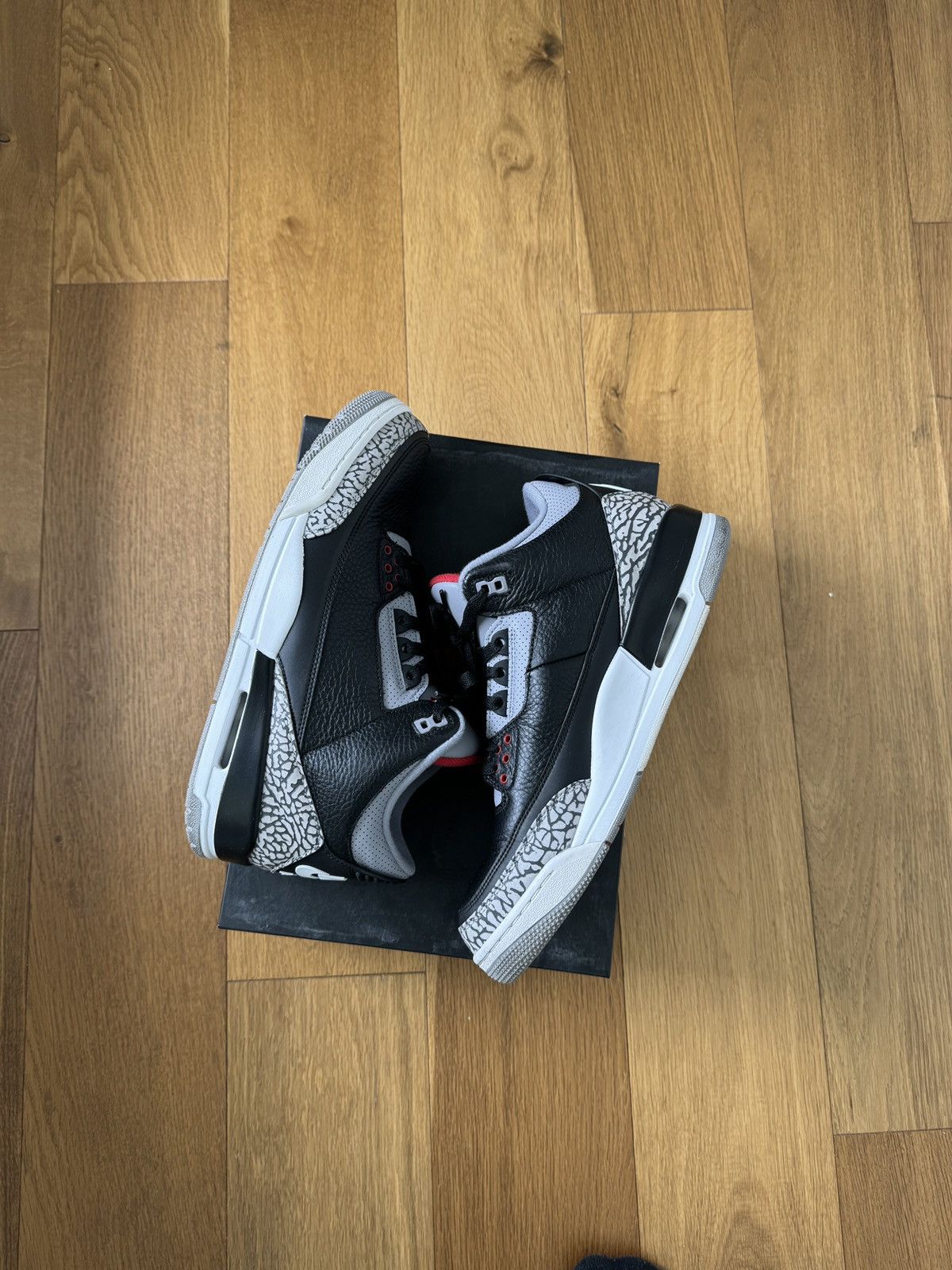 Jordan Brand × Nike AIR JORDAN 3 BLACK CEMENT OG (2018) Size US 11.5 / EU 44-45 - 1 Thumbnail