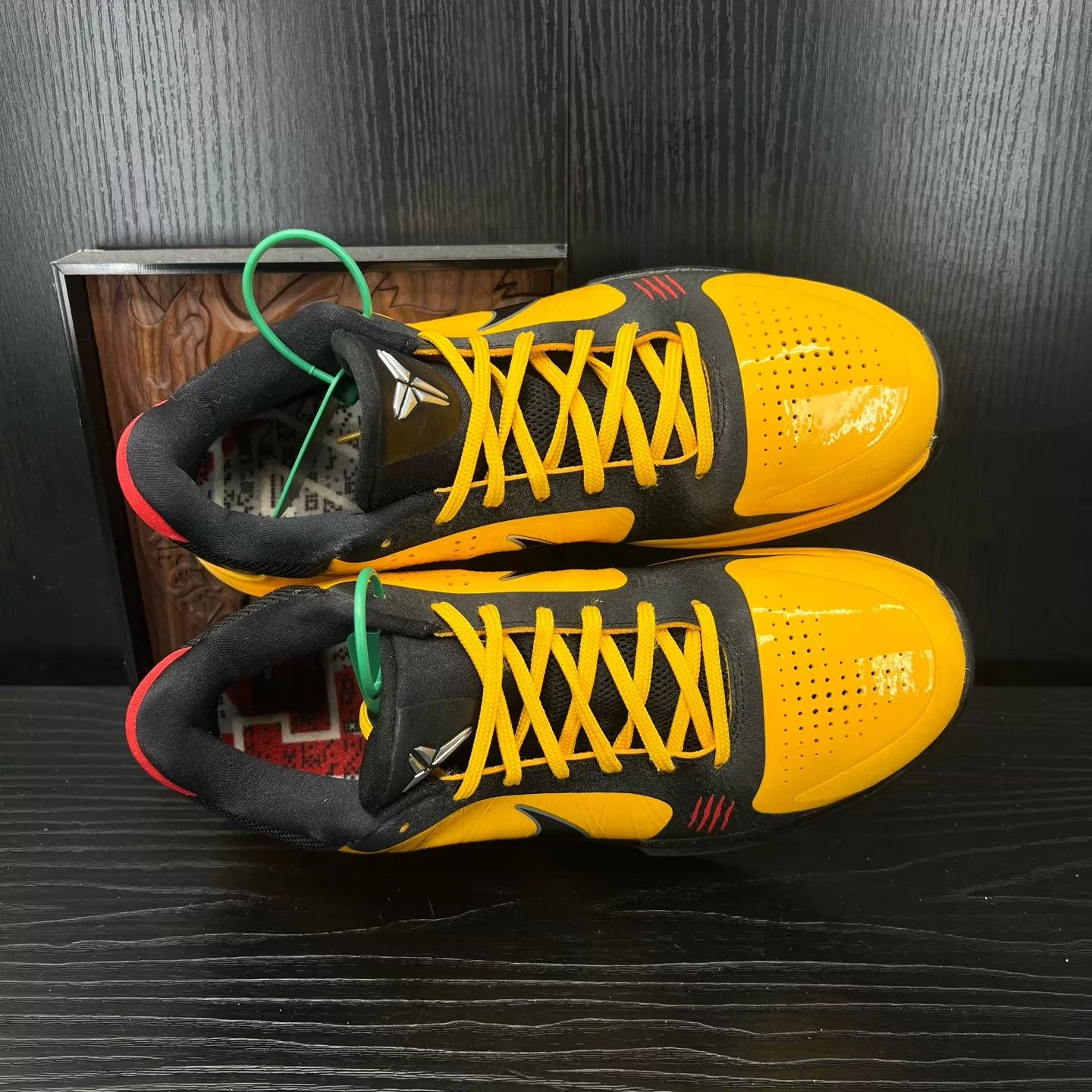 Nike zk5 Bruce Lee Black/Yellow 44 99New Boxed Size US 11 / EU 44 - 8 Thumbnail