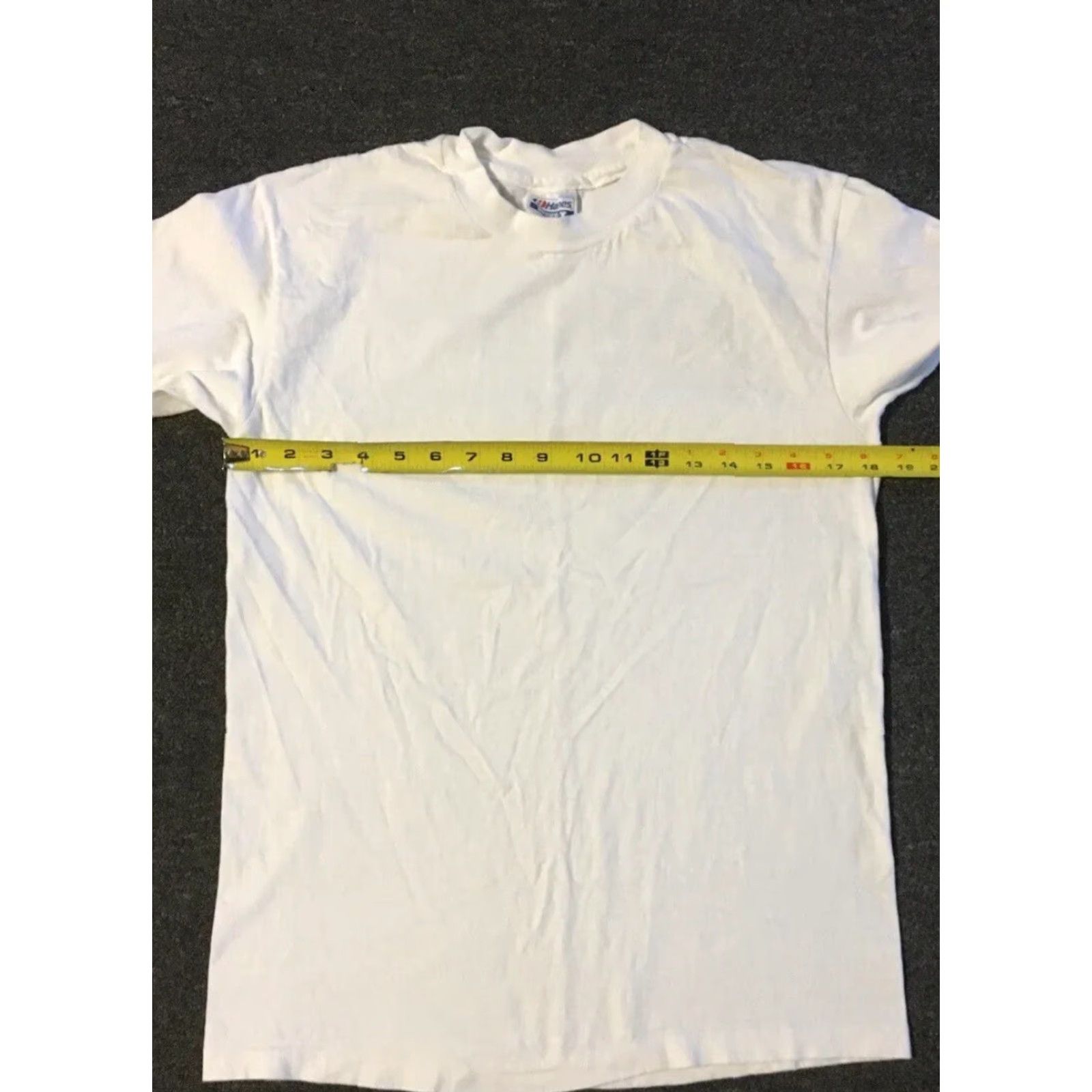 Apple VINTAGE Allied Signal Aerospace Shirt S White Cotton T-Shirt Mens 90s Grunge Vaporwave Jet Electronics California USA Motorola Verizon Verizon? Size US S / EU 44-46 / 1 - 7 Thumbnail