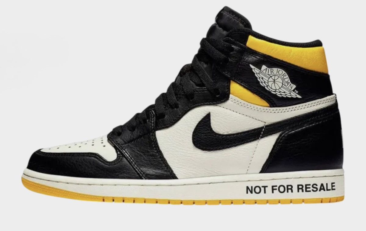 Nike Nike / Air Jordan 1 Retro High Not For Resale Varsity Maize Size US 10 / EU 43 - 1 Thumbnail