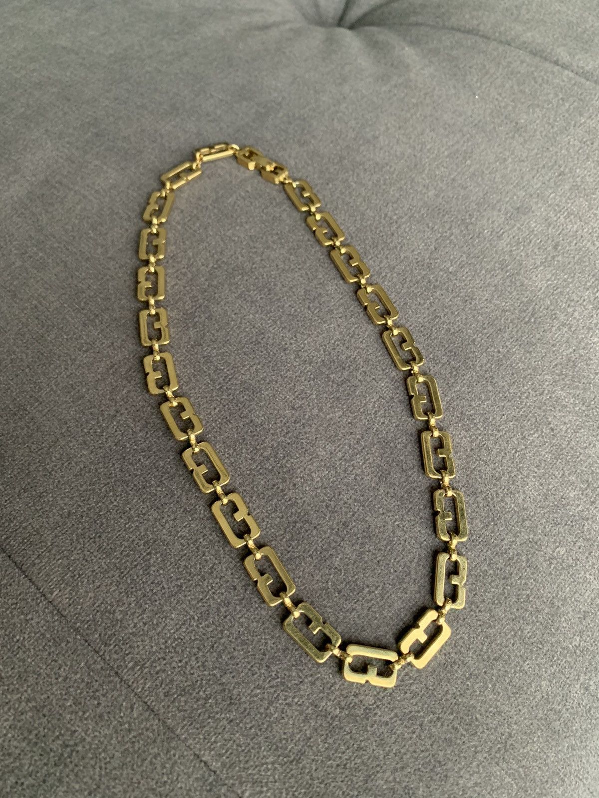 Givenchy VINTAGE GIVENCHY MONOGRAM GOLD TONE NECKLACE Size ONE SIZE - 2 Thumbnail