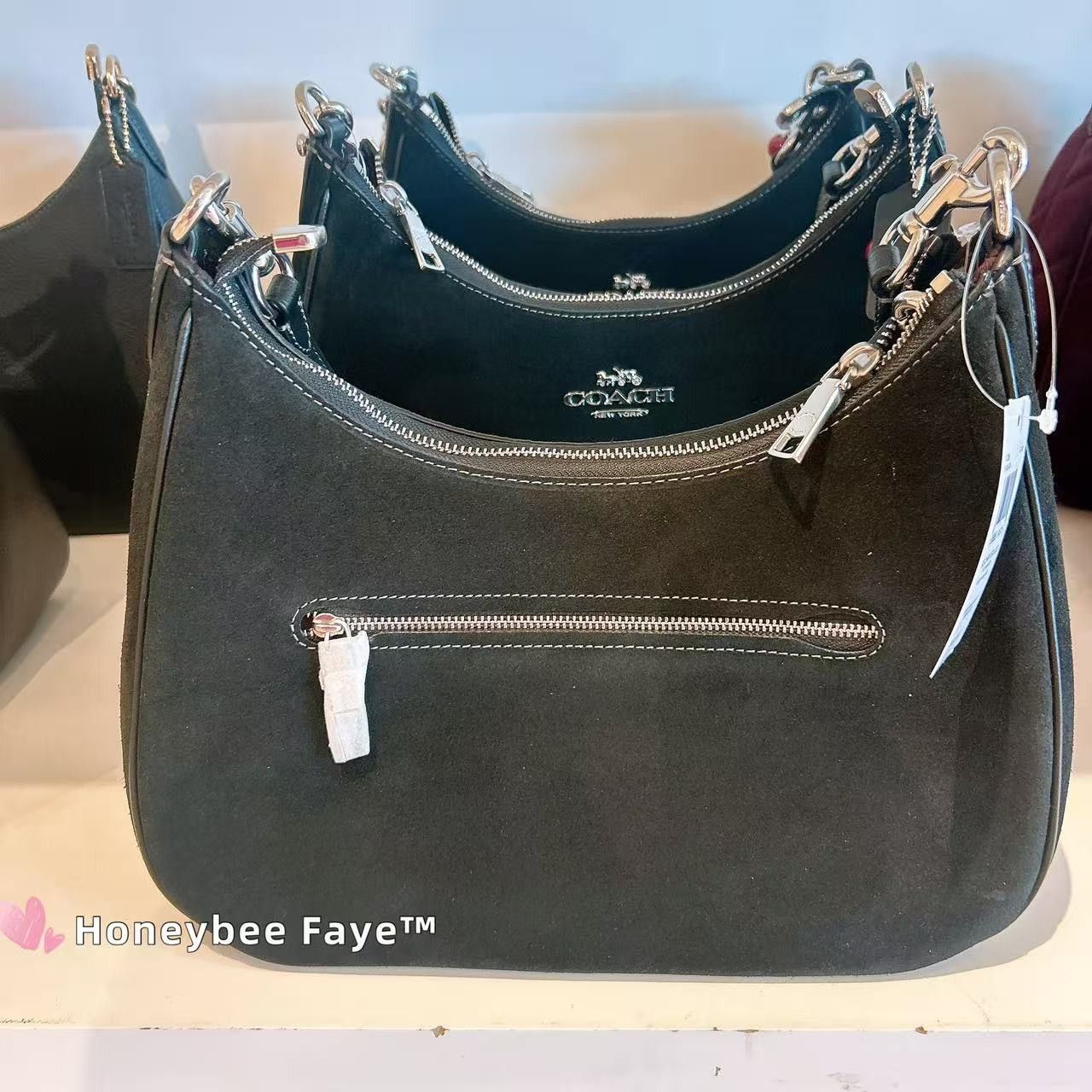 Coach NWT COACH Teri Hobo Bag With Cherry Charm CCZ88 🍒 Size ONE SIZE - 4 Thumbnail