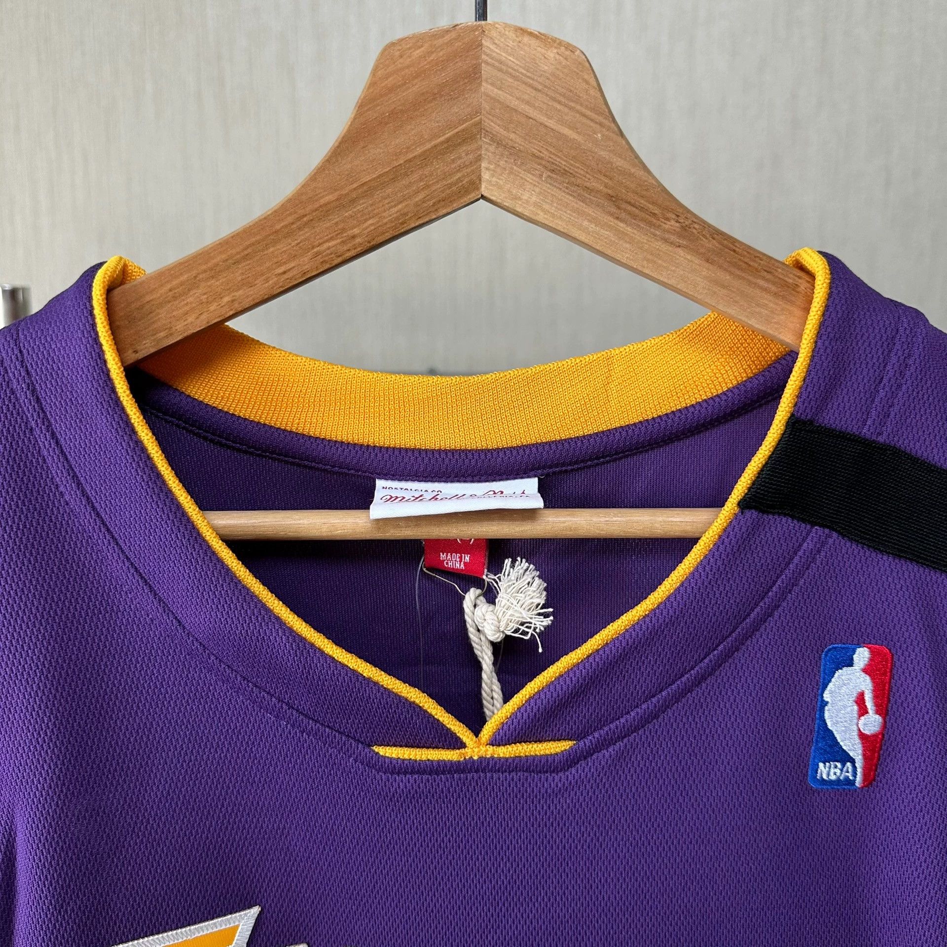 Nike Mitchell & Ness Lakers 99-00 Kobe 8 Purple Jersey Size US L / EU 52-54 / 3 - 3 Thumbnail