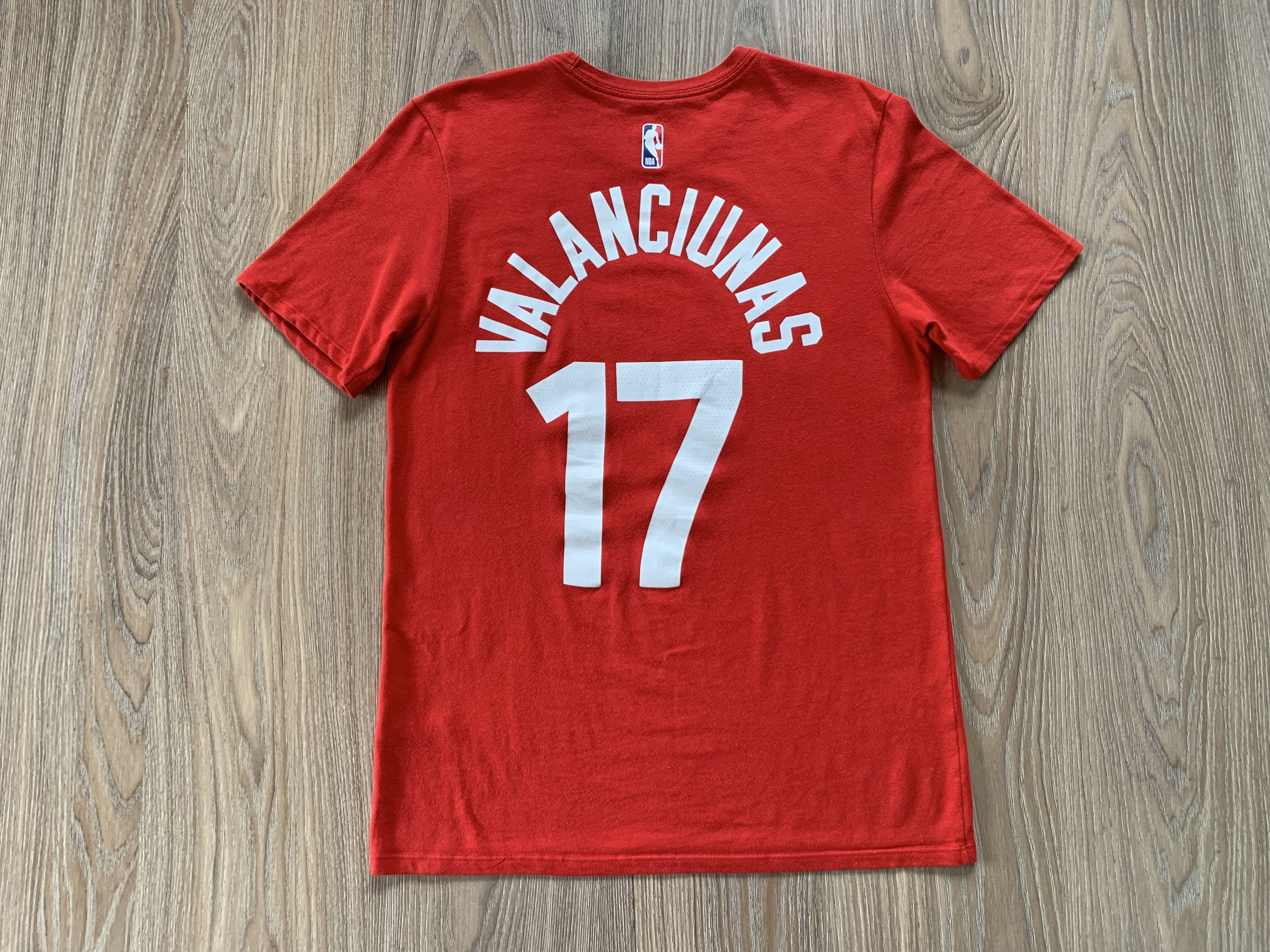 NBA × Nike × Vintage Nike Vintage Toronto Raptors Jonas Valanciunas 17 T-Shirt Size US M / EU 48-50 / 2 - 3 Thumbnail
