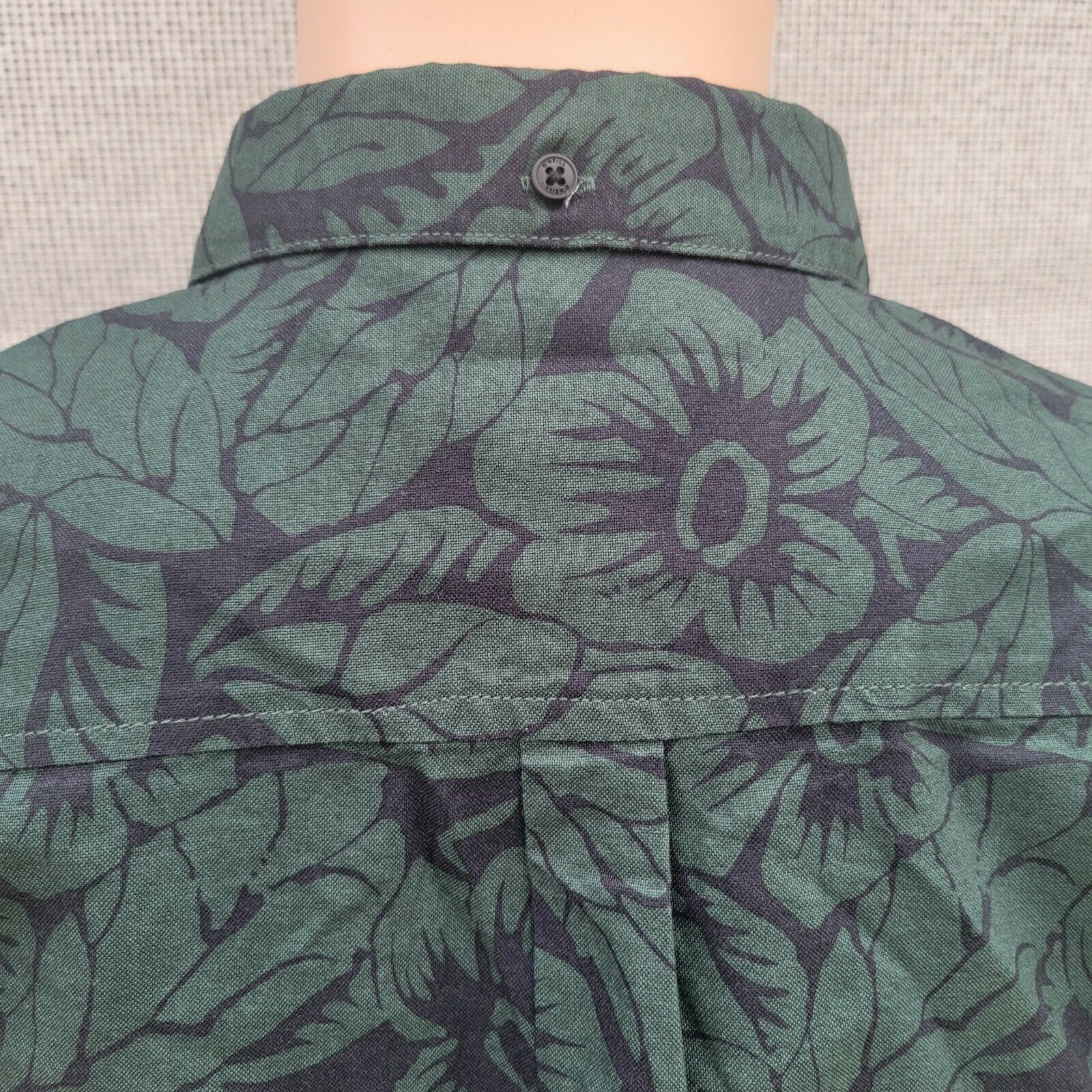 O'Neill Men's O'Neill Forest Green Button-Up Shirt. Size XXL. Size US XXL / EU 58 / 5 - 8 Thumbnail