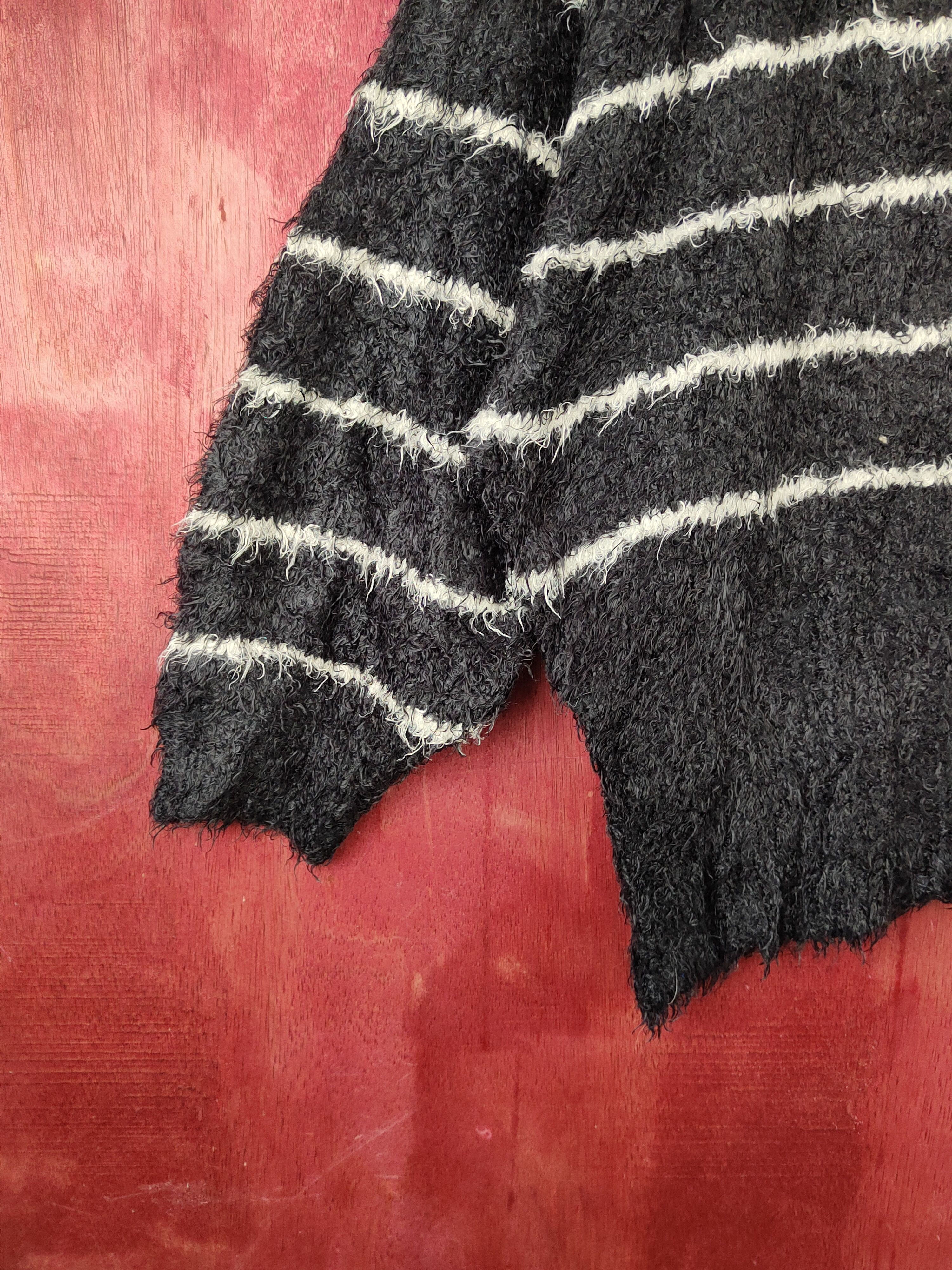 Homespun Knitwear × Japanese Brand × Vintage Pendora Black Shag Shaggy Fur Mohair Knitwear #S2074 Size L / US 10 / IT 46 - 4 Thumbnail
