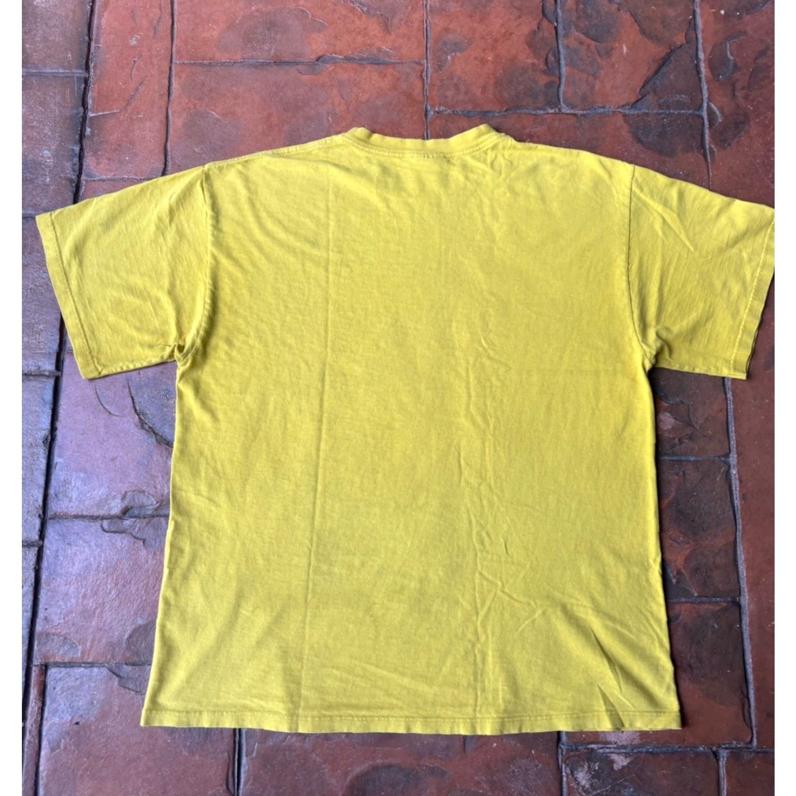 Nike VINTAGE Nike Midtown Basketball Athletic Club T-Shirt Large Yellow Men Redo Shorts? Size US L / EU 52-54 / 3 - 3 Thumbnail