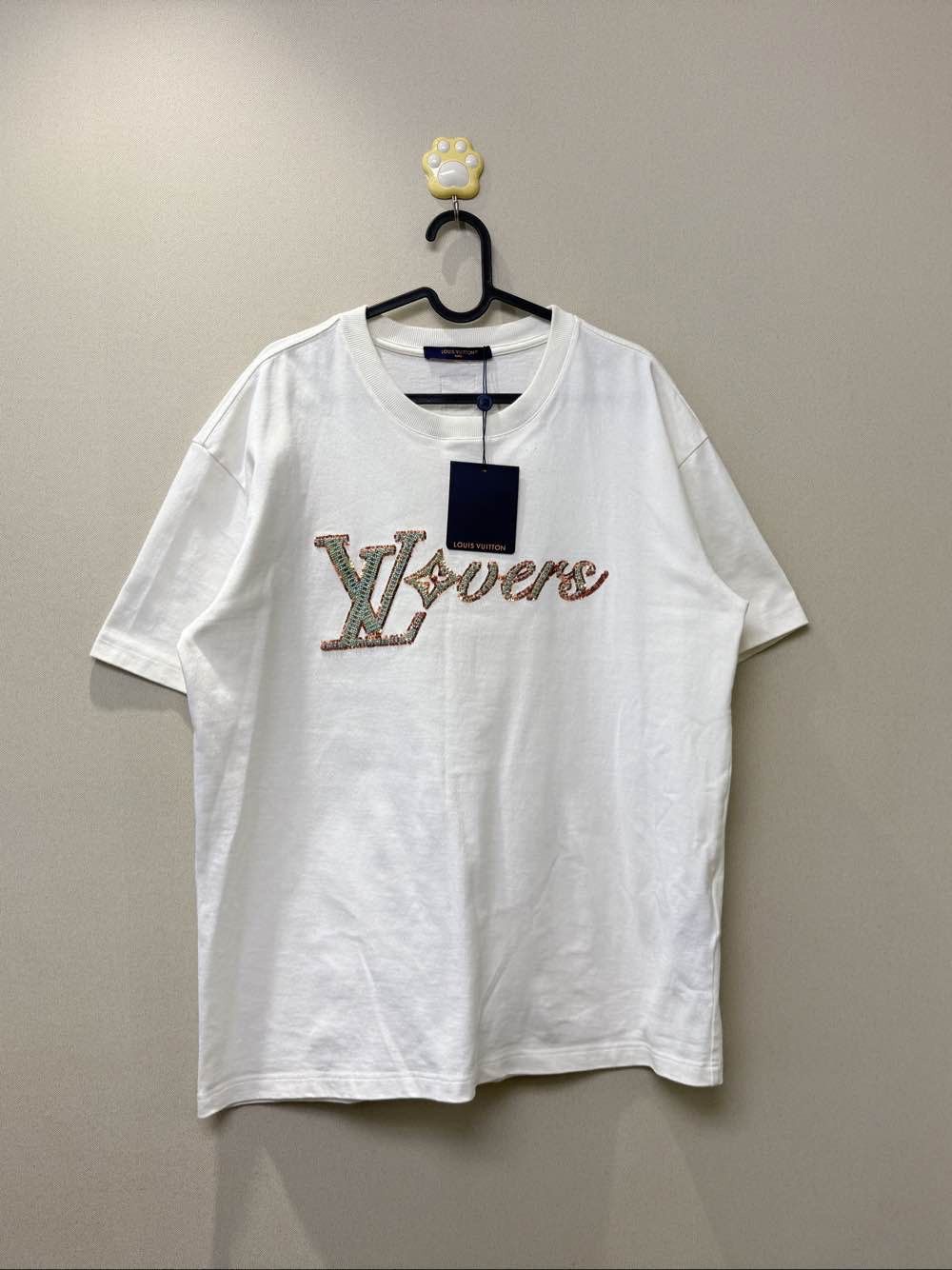 Louis Vuitton Louis Vuitton Embroidered Lovers Logo T-Shirt Size L Size US L / EU 52-54 / 3 - 1 Thumbnail
