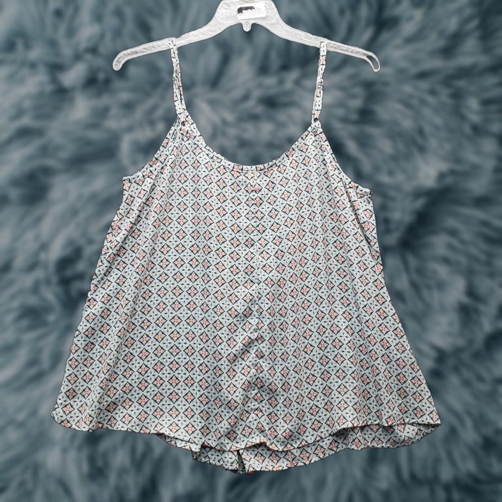 Torrid Torrid Womens Size 0 Cami Top Multi Geo Print Pintuck Adjustable Straps Tank Sleeveless Geometric 100% Polyester, Casual, Basic, Regular Fit Size XS / US 0-2 / IT 36-38 - 1 Thumbnail