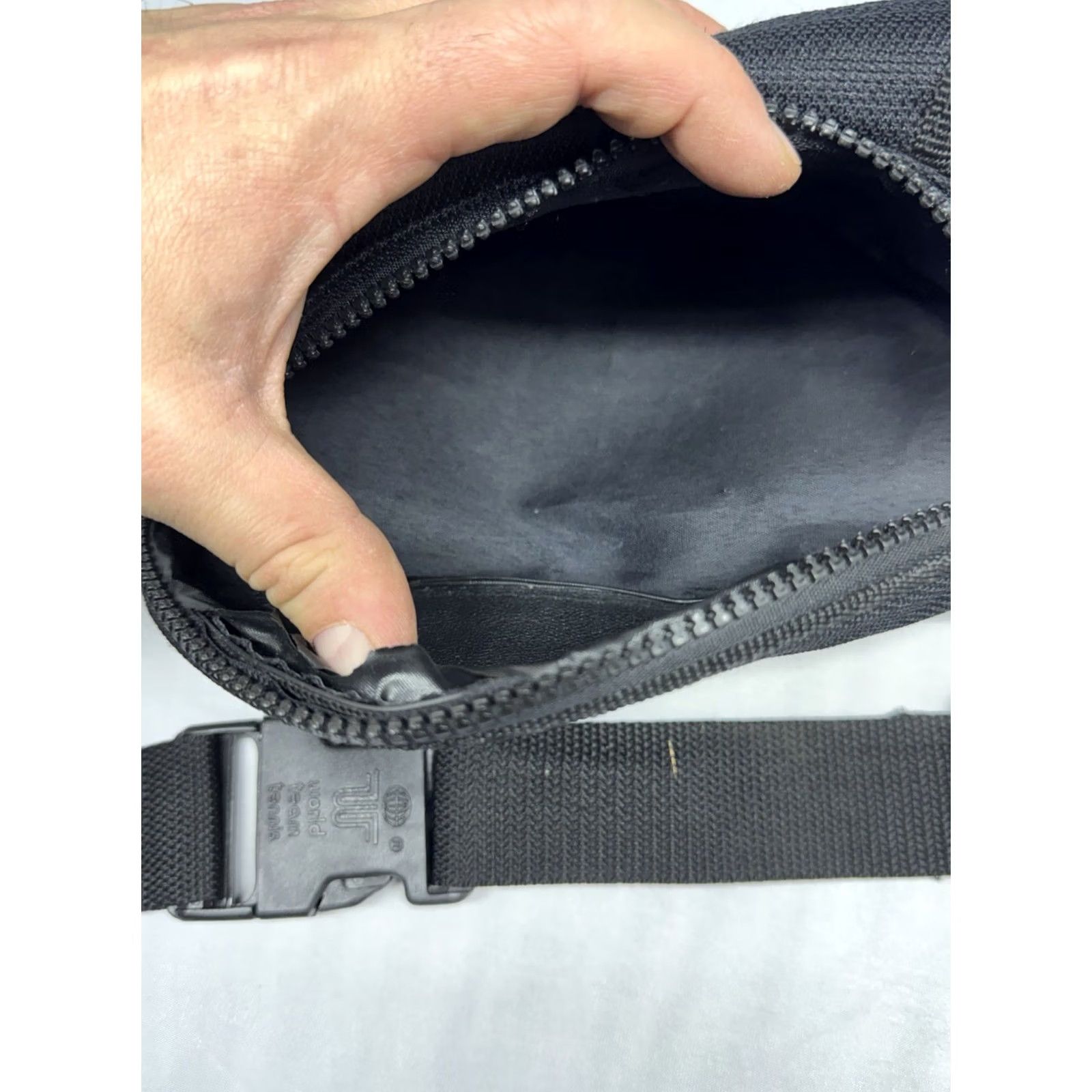 Adidas VINTAGE Adidas Waist Bag Fanny Pack Nylon Black Adult OS Unisex Size ONE SIZE - 5 Thumbnail