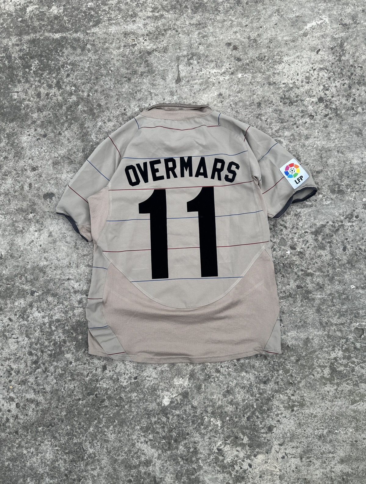 Nike Vintage Nike F.C.Barcelona 11 Overmars Soccer Jersey 03/04 Size US XS / EU 42 / 0 - 4 Thumbnail