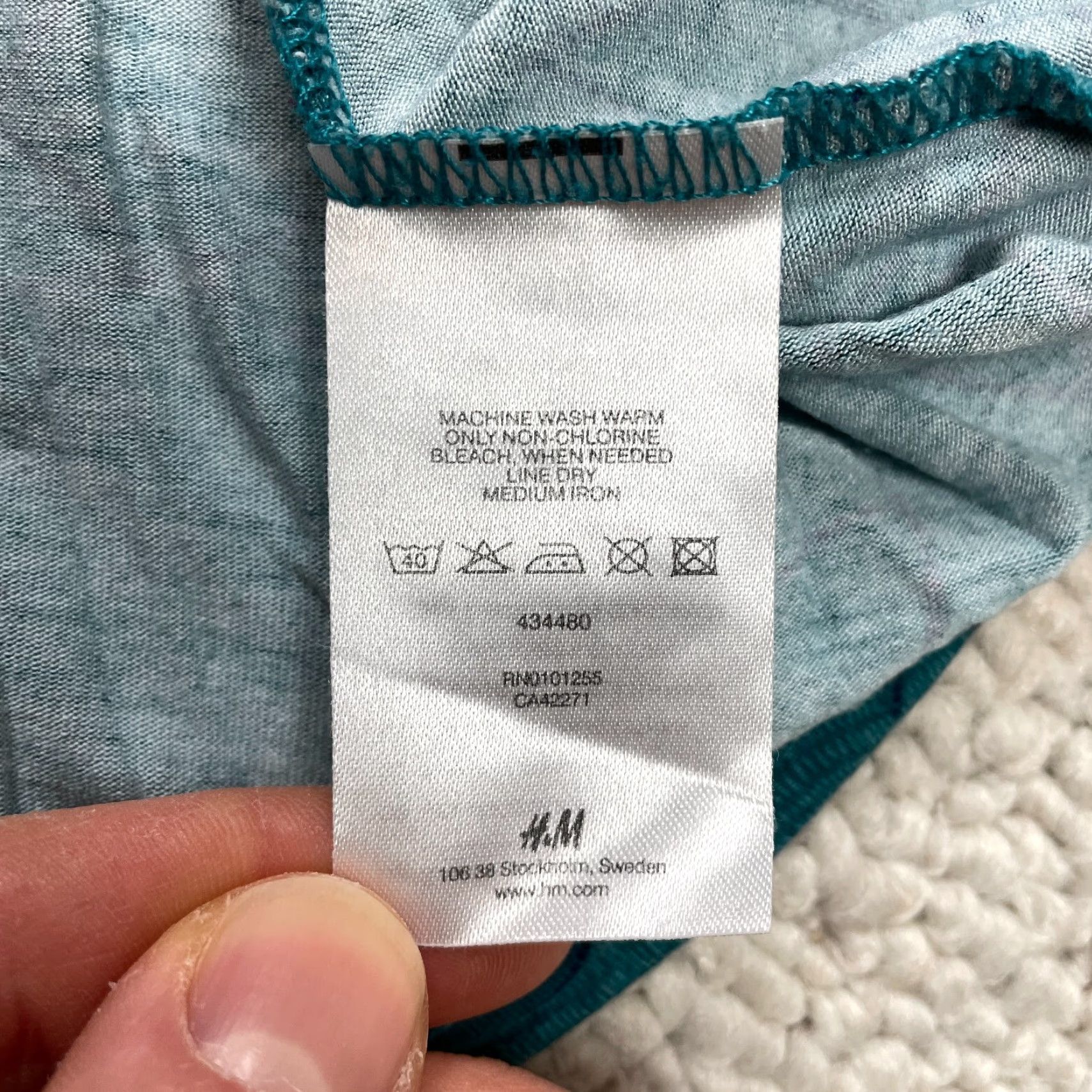 H&M H&M Tank Juniors Large Blue Floral Cotton V Neck Sleeveless Soft Womens Size L / US 10 / IT 46 - 7 Thumbnail
