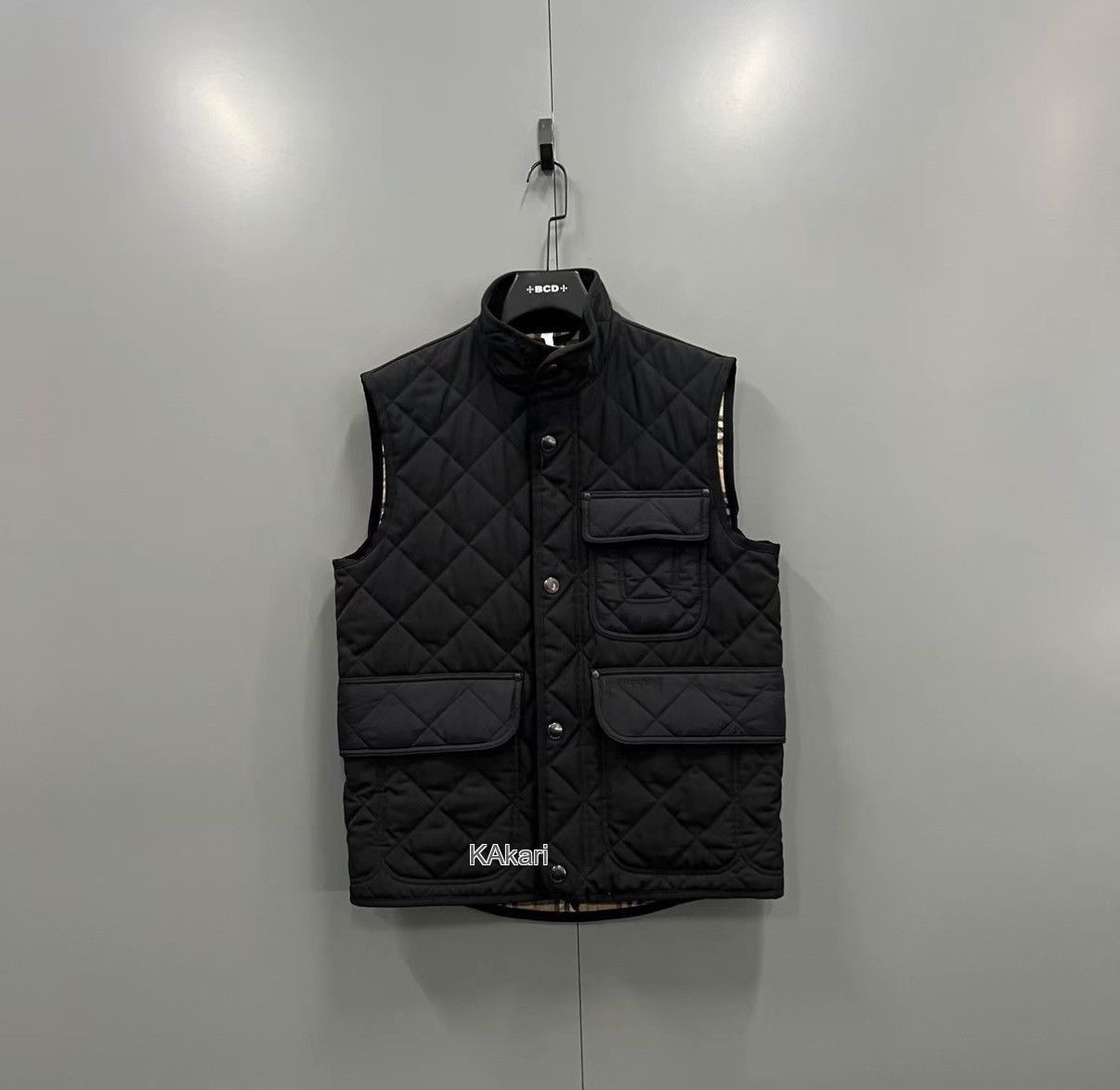 Burberry Black Quilted Sleeveless Vest Size US S / EU 44-46 / 1 - 1 Thumbnail