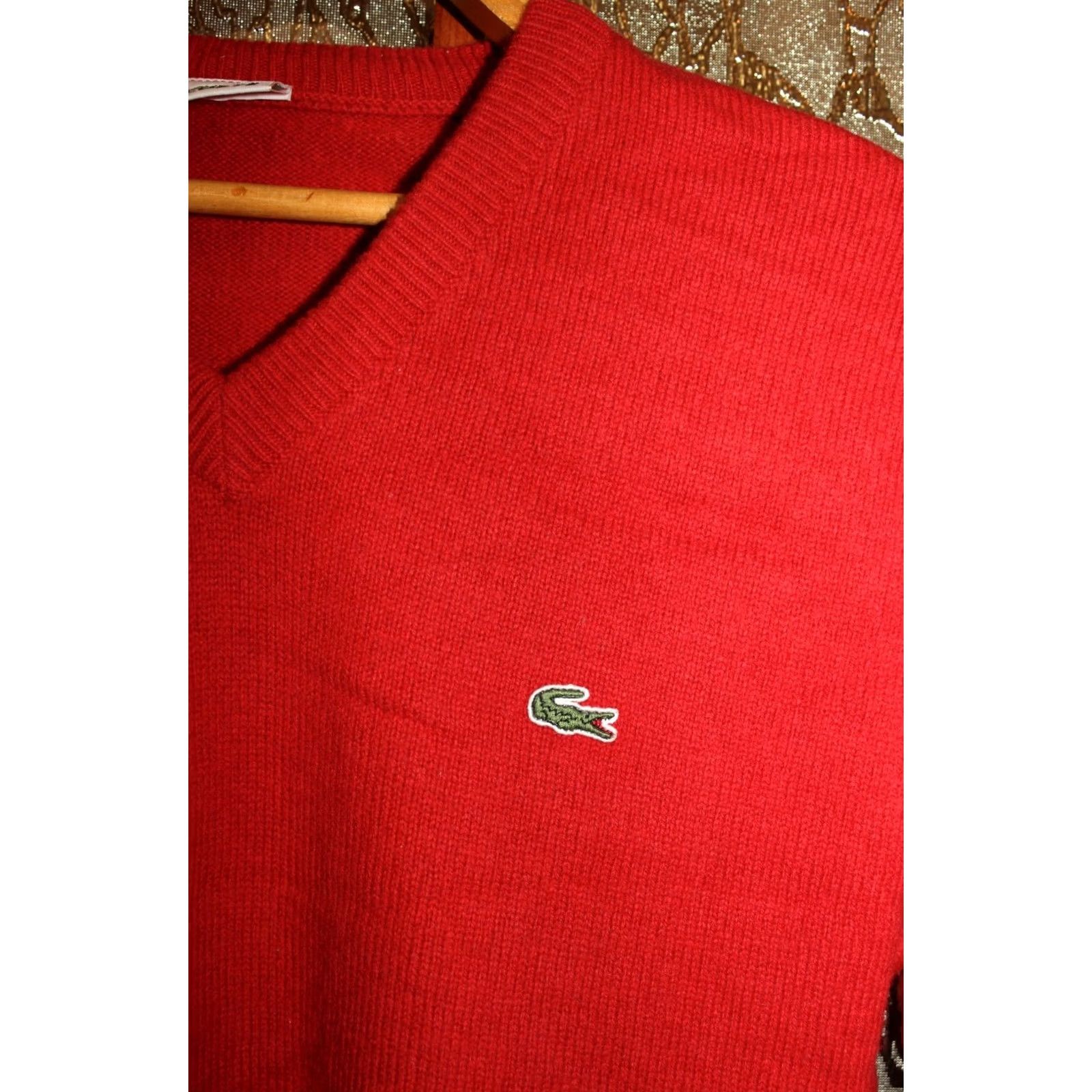 Lacoste VINTAGE Lacoste Jumper Sweatshirt Wool Red Sweatshirt Wool V-Neck Men 4 Regular Red 55 68.5cm 80.5cm Mens Size US S / EU 44-46 / 1 - 2 Thumbnail
