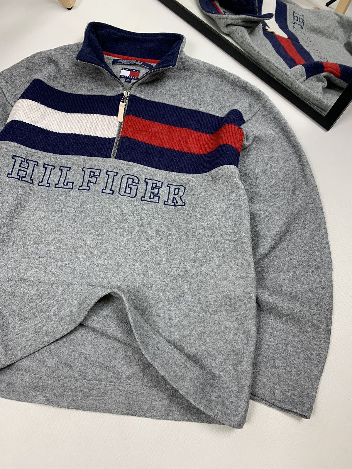 Tommy Hilfiger × Vintage Vintage Tommy Hillfiger 90’s 1/4 Fleece Sweatshirt Size US XL / EU 56 / 4 - 5 Thumbnail