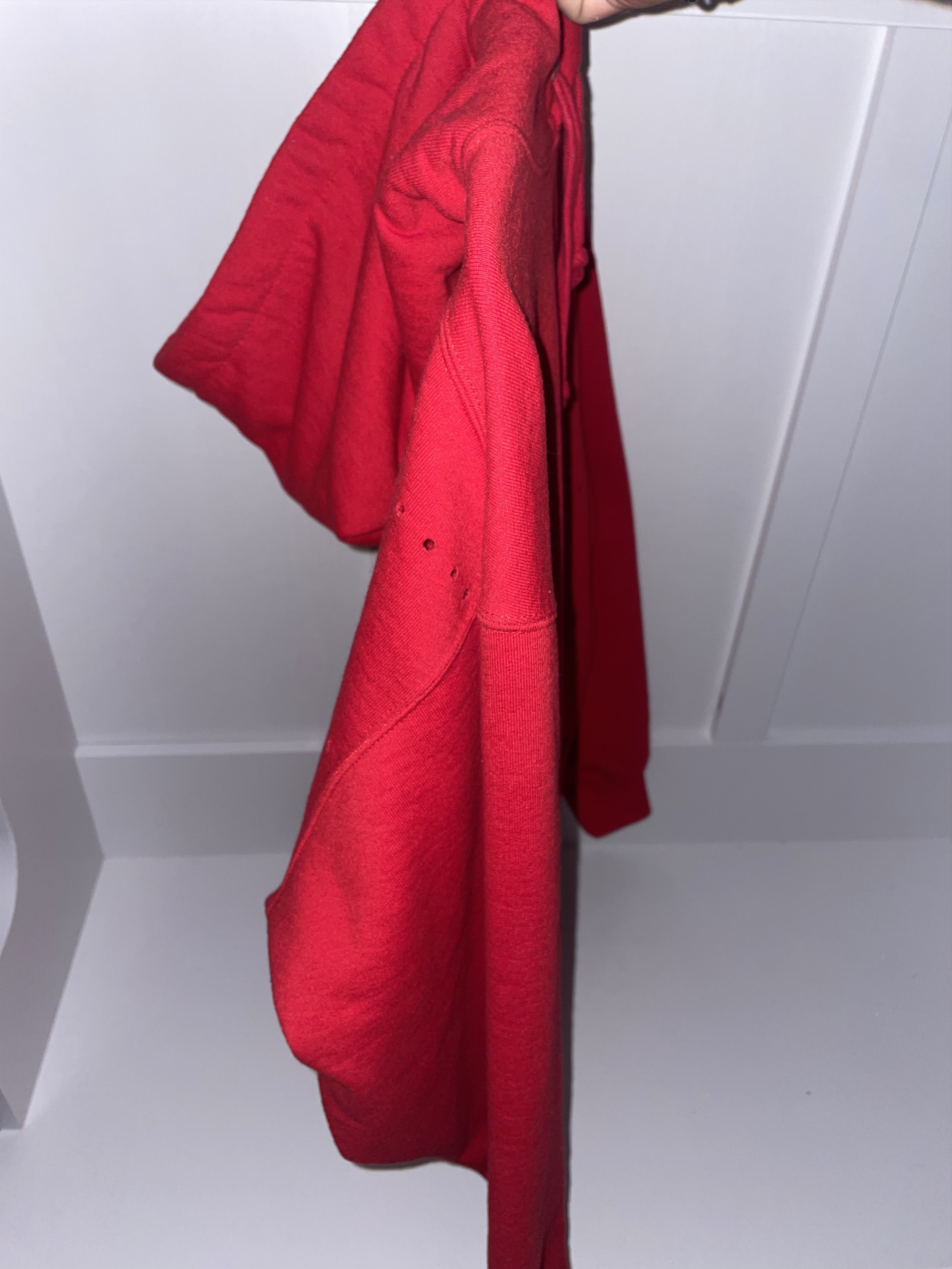 Supreme supreme laser cut S RED Size US M / EU 48-50 / 2 - 3 Thumbnail