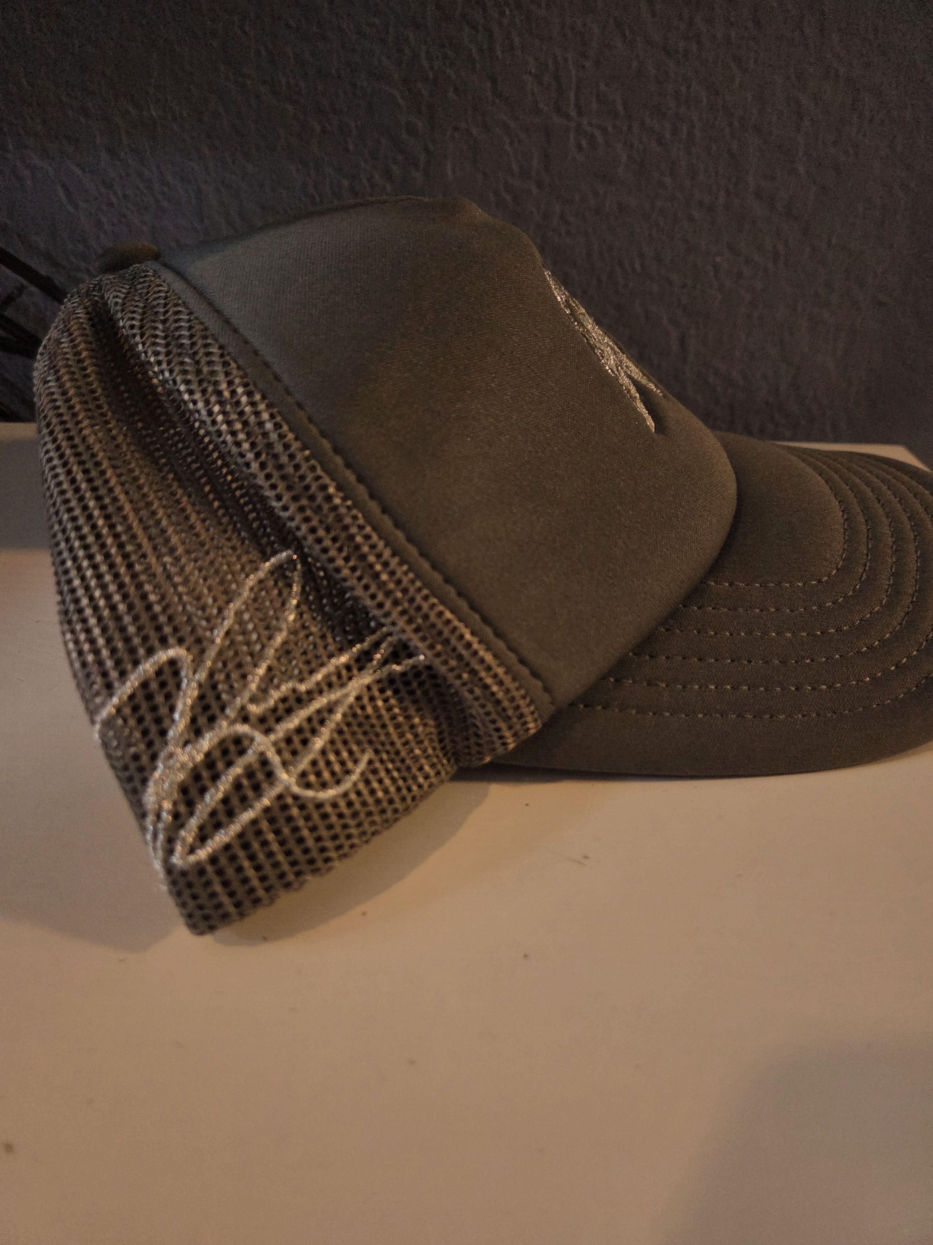 Richie Le Collection Richie Le Collection Trucker Hat Angels Size ONE SIZE - 2 Thumbnail