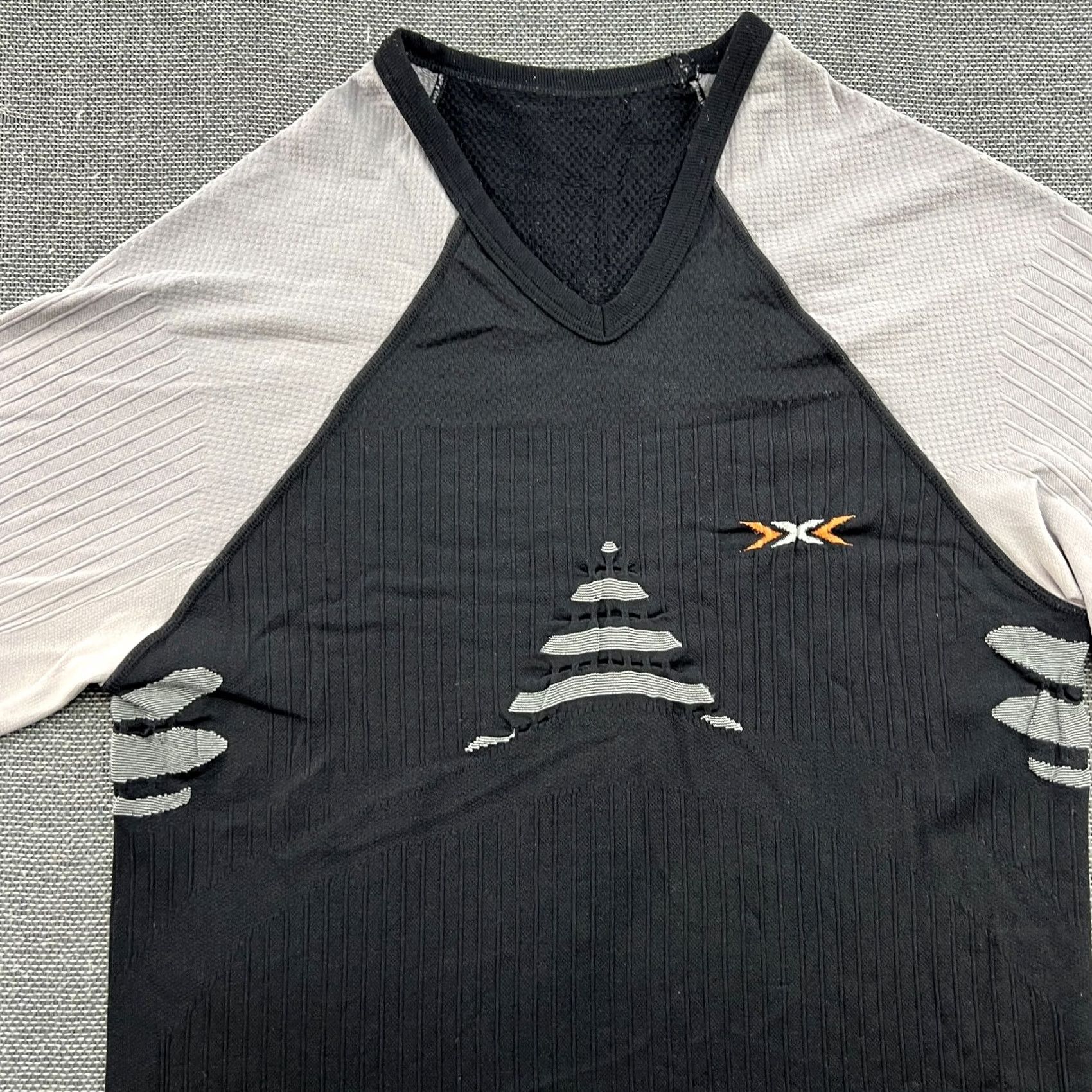 Vintage X-Bionic Vitaliser Mens Compression Shirt Short Sleeve Black S-M Running Shirt Mens Size US M / EU 48-50 / 2 - 4 Thumbnail