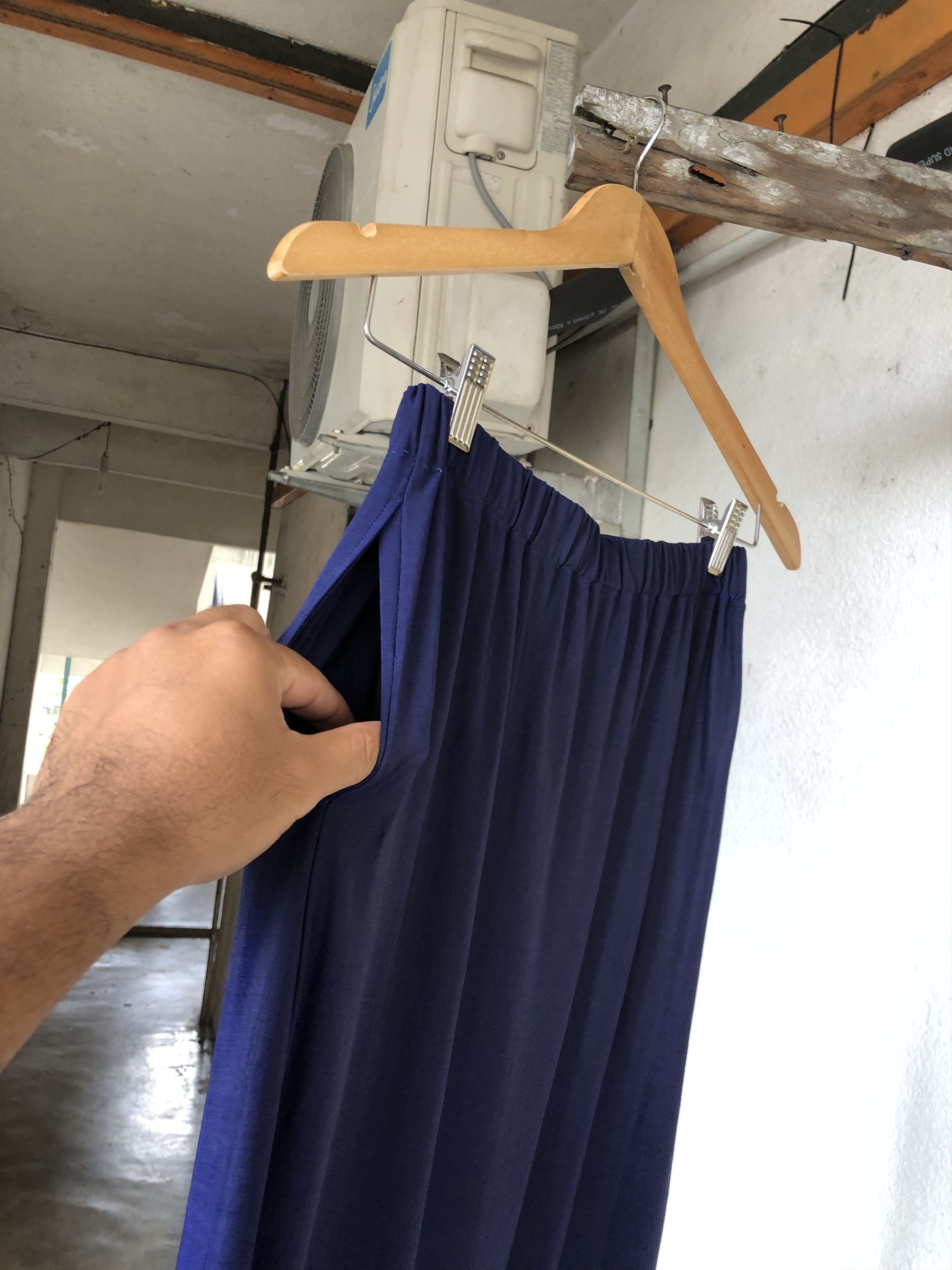 Issey Miyake Vintage Issey Miyake Shiny Blue Stretchable Midi Skirt Size 26" / US 2 / IT 38 - 9 Thumbnail