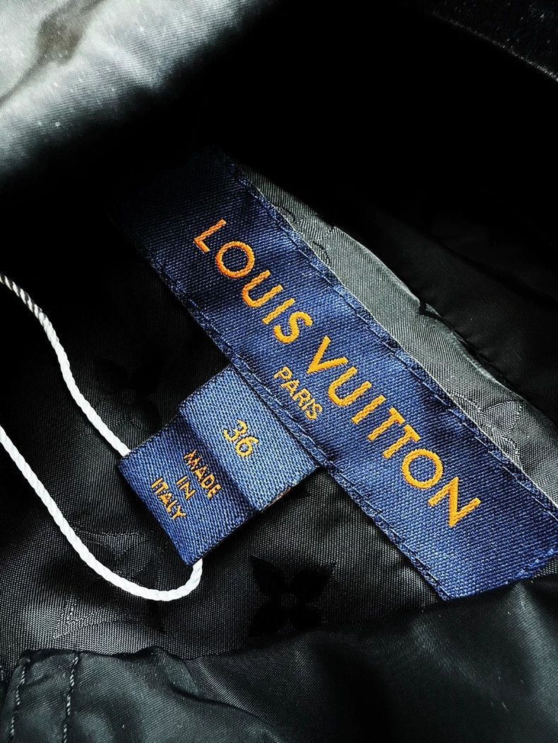 Louis Vuitton Louis Vuitton Black Hooded Windbreaker Jacket- Size M / US 6-8 / IT 42-44 - 5 Thumbnail