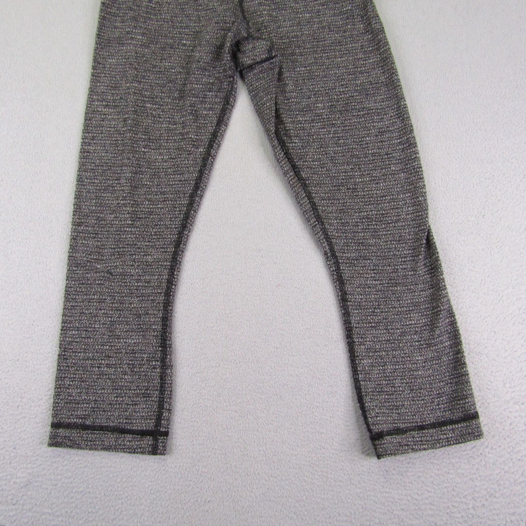 Lululemon Lululemon Leggings Womens 6 Heather Gray Crop Wunder Under Athletic Workout Gym Shirt? Size 25" / US 0 / IT 36 - 3 Thumbnail