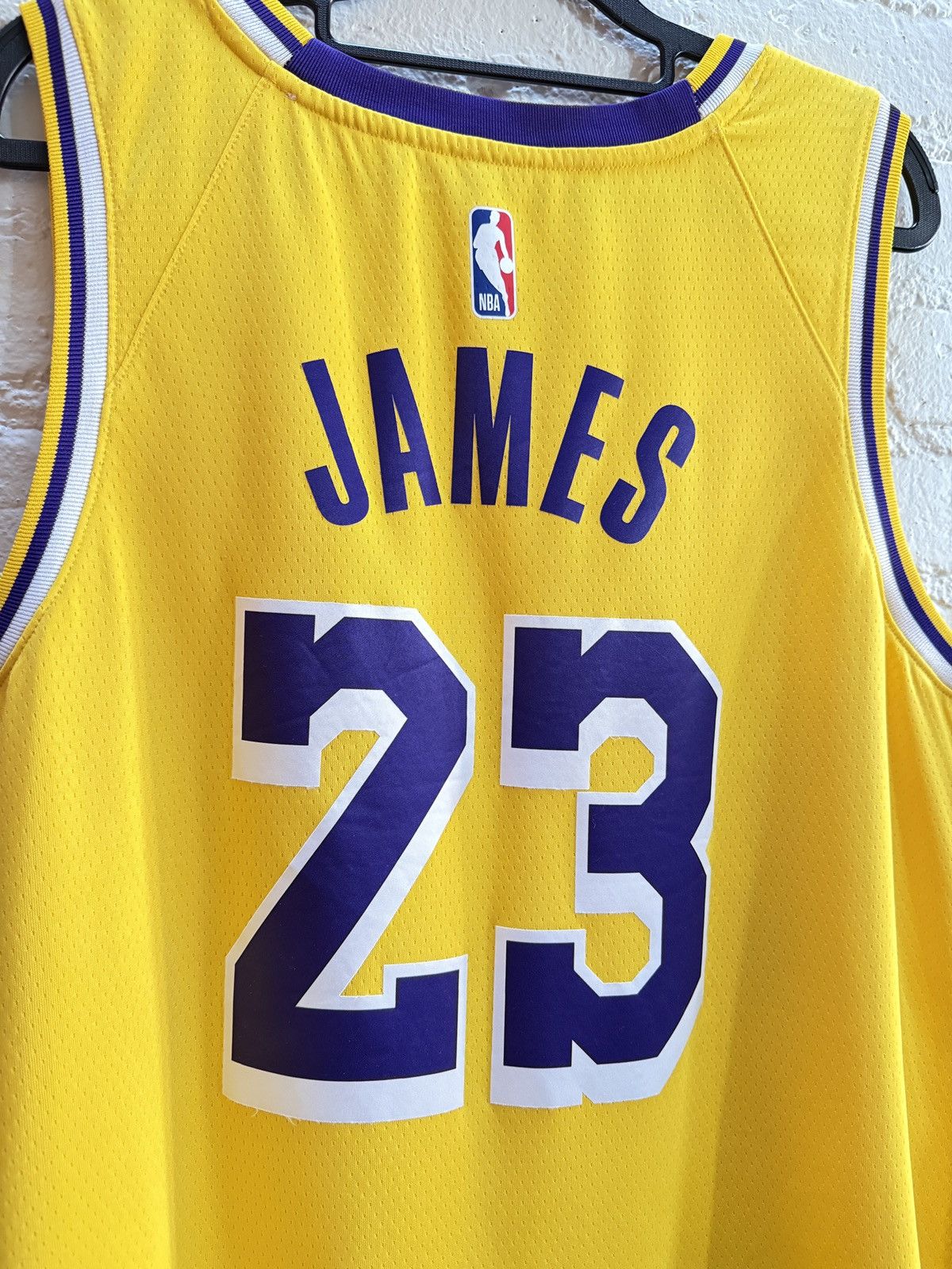 NBA Lebron Lakers Jersey Size US XL / EU 56 / 4 - 4 Thumbnail