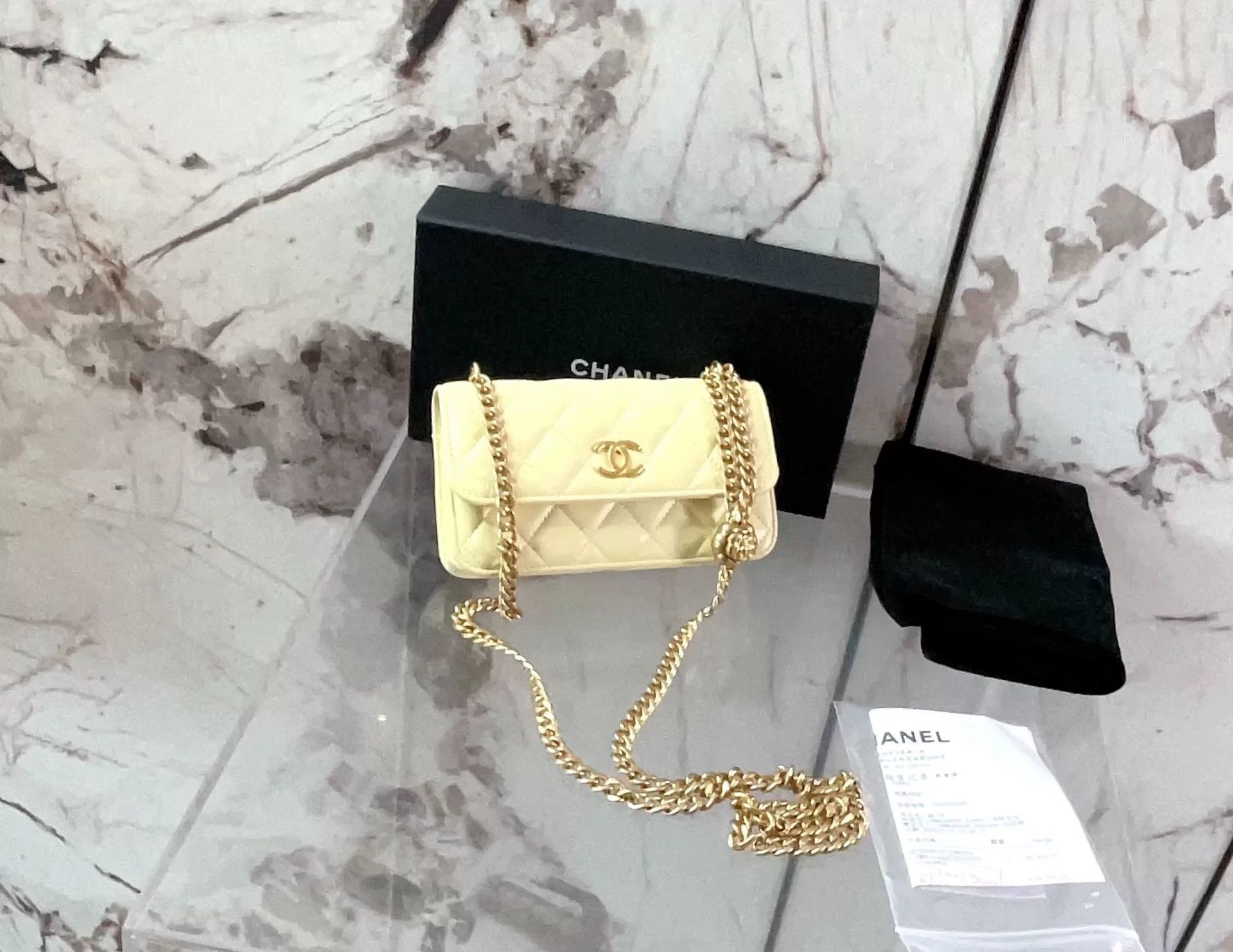 Chanel Pre-loved Bag Very good condition Size ONE SIZE - 1 Thumbnail