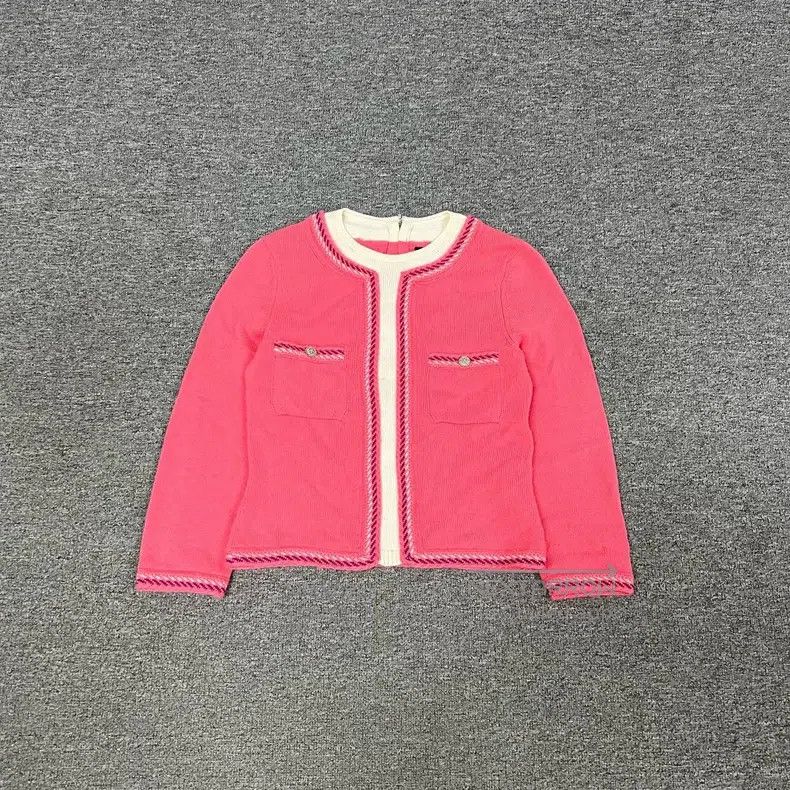 Chanel Chanel Snowflake buckle, fake two-piece, cashmere knit coa Size XS / US 0-2 / IT 36-38 - 1 Thumbnail